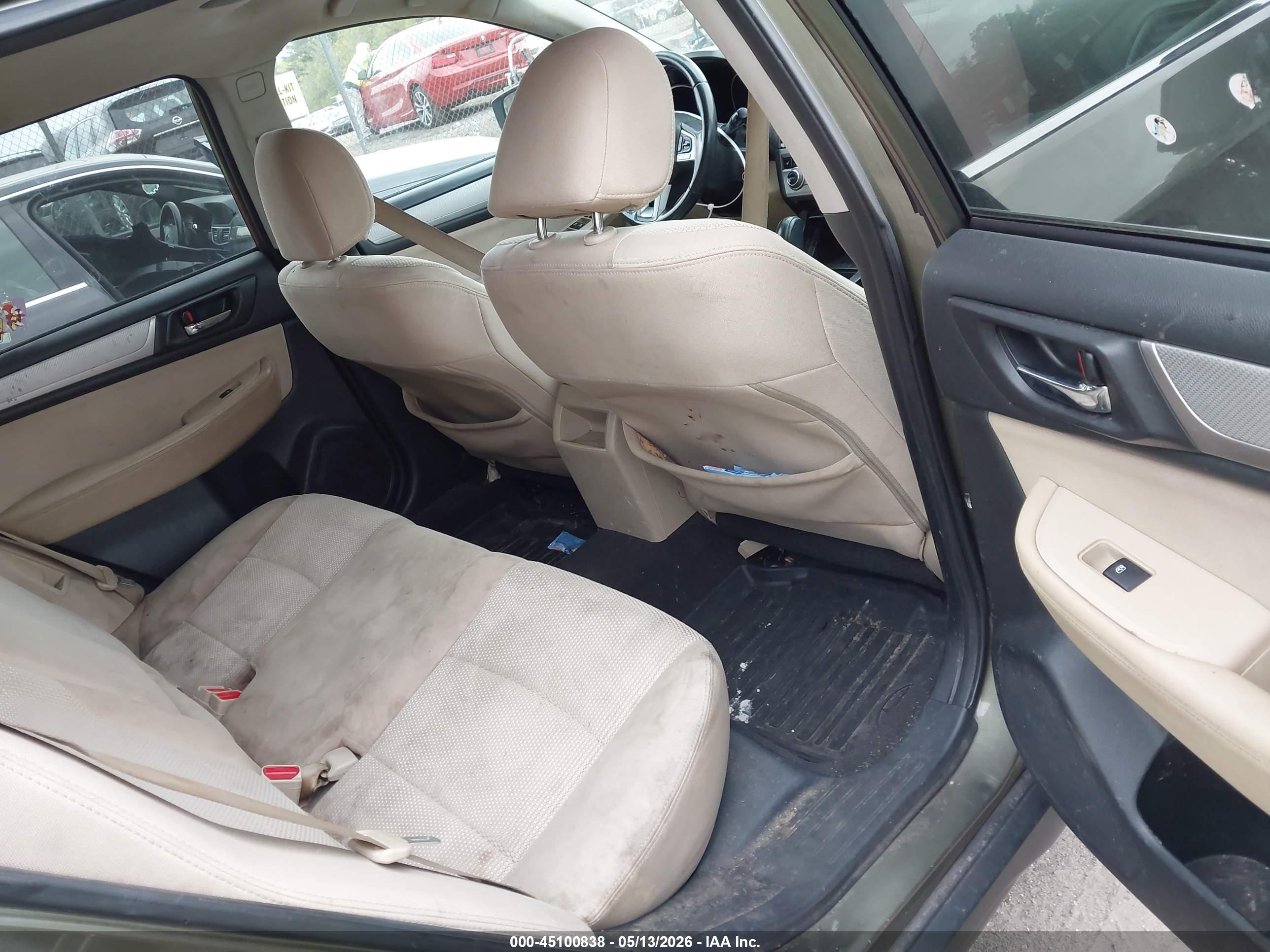 SUBARU OUTBACK image 8