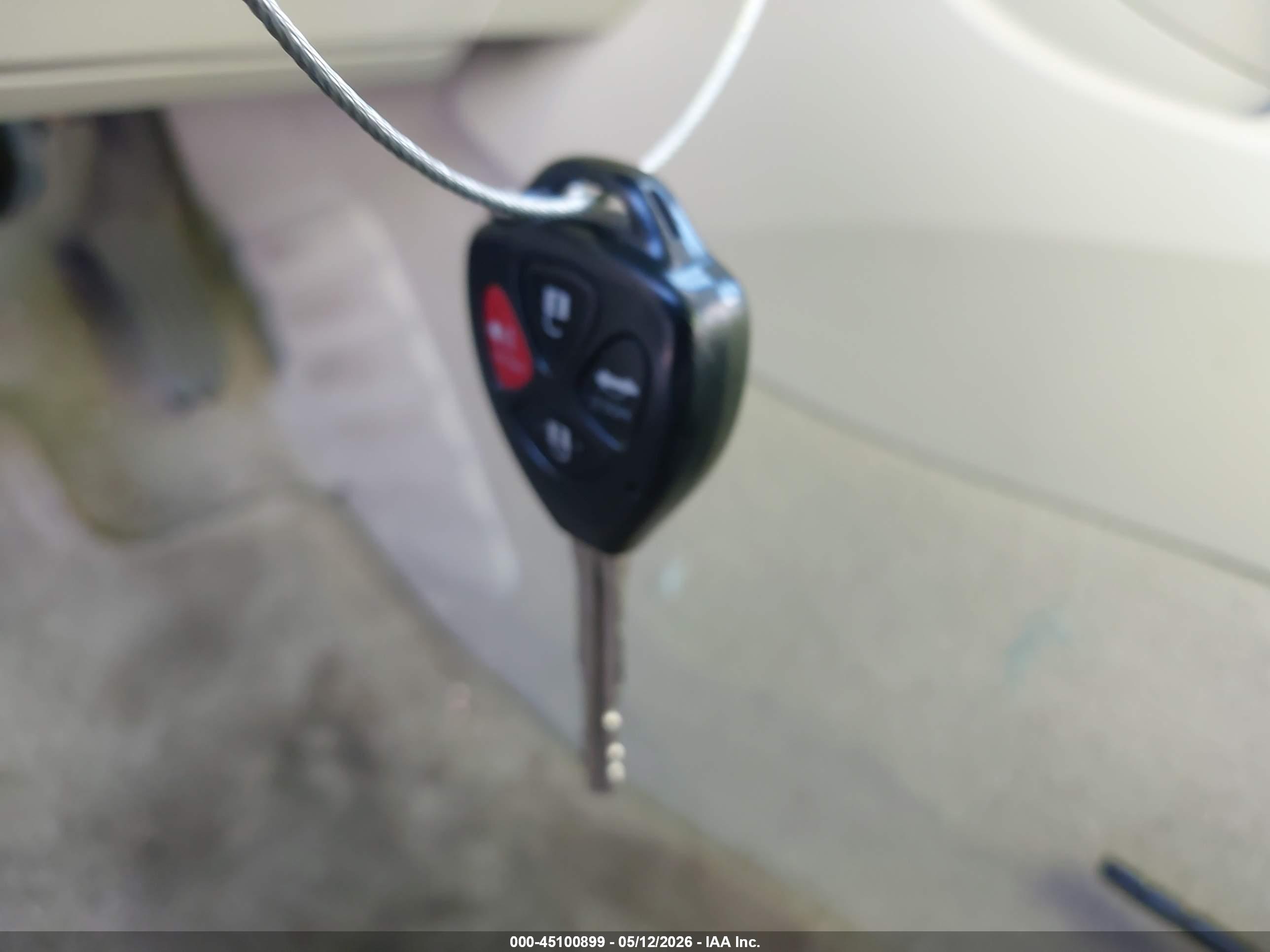 TOYOTA CAMRY image 11