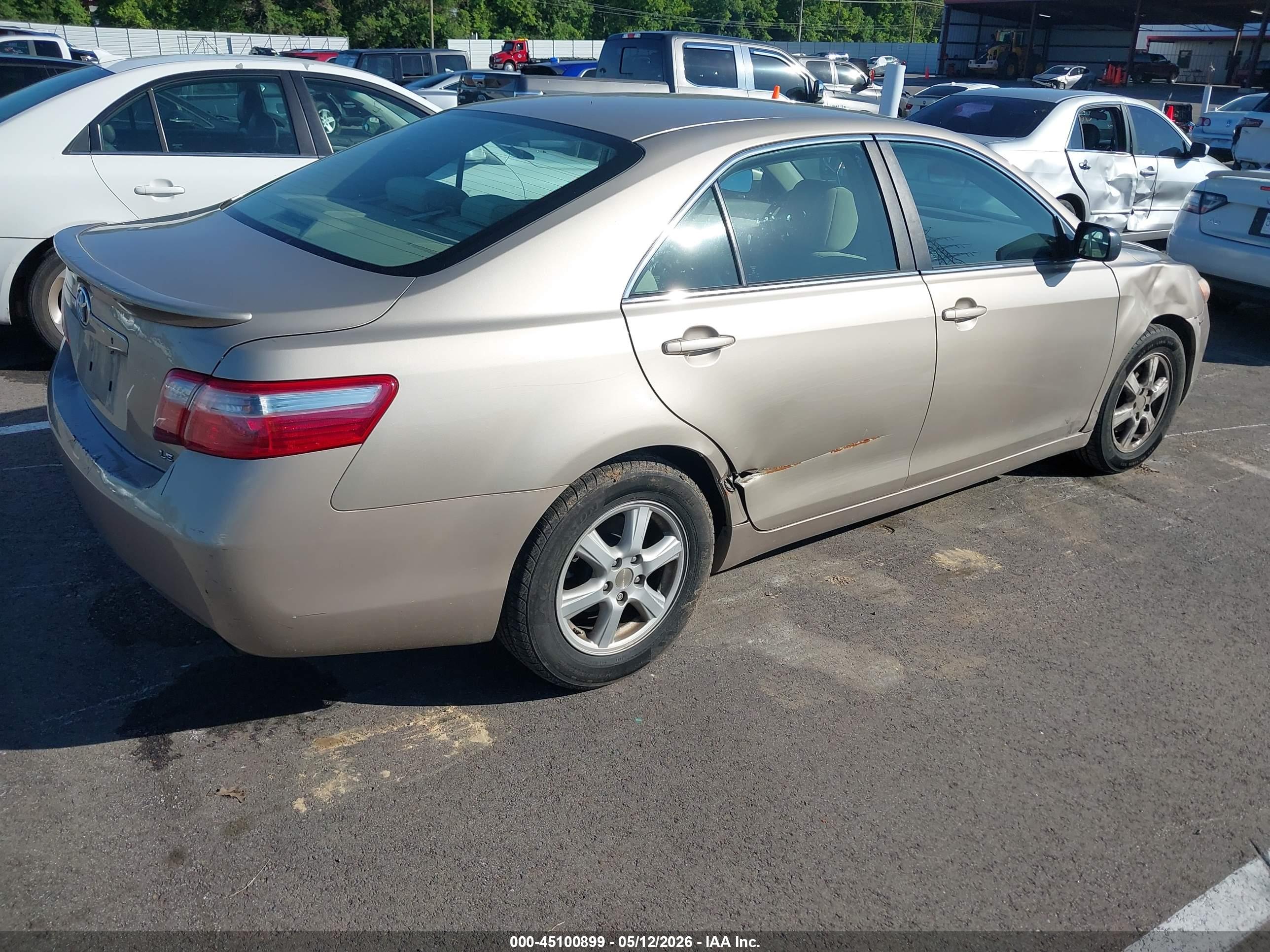 TOYOTA CAMRY image 4