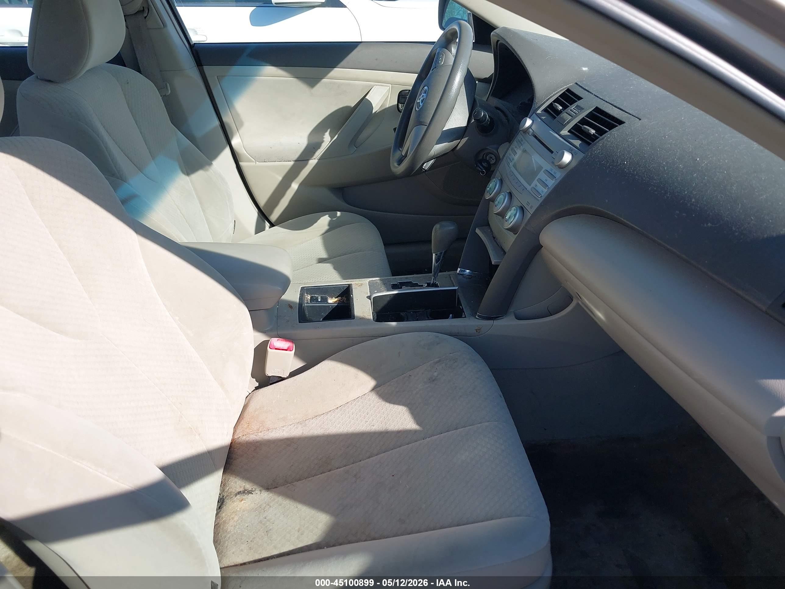 TOYOTA CAMRY image 5