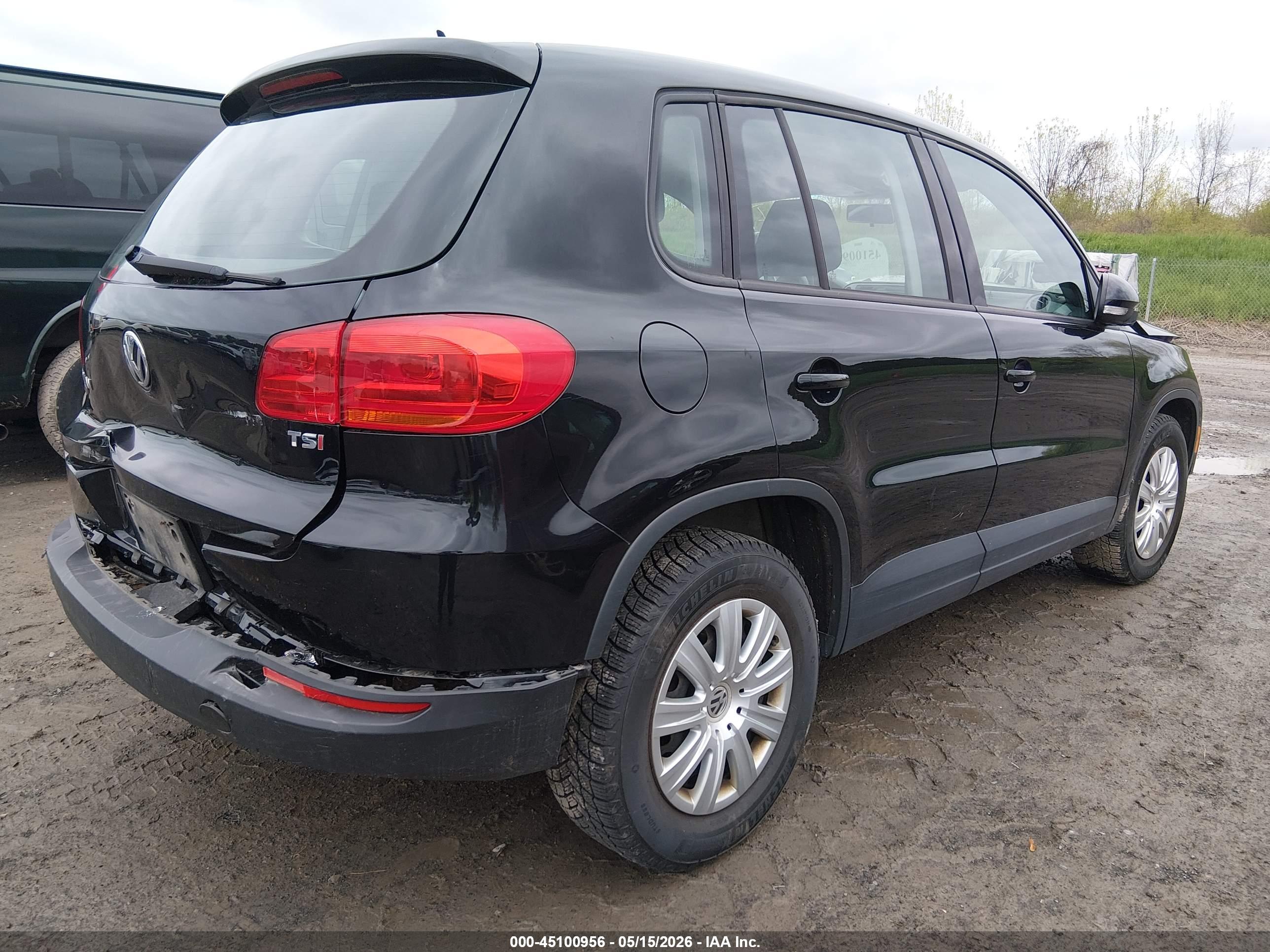 VOLKSWAGEN TIGUAN image 4