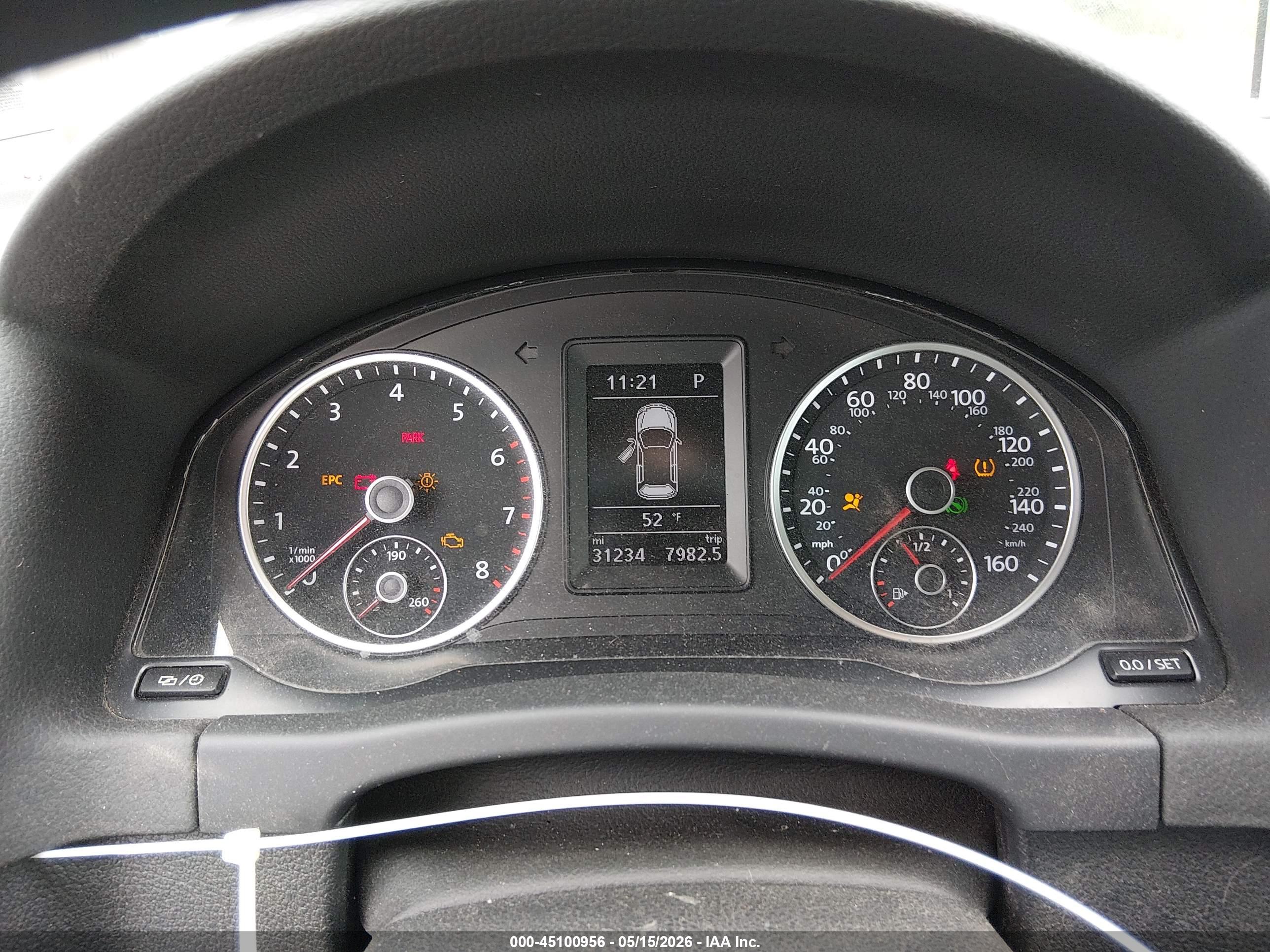 VOLKSWAGEN TIGUAN image 7
