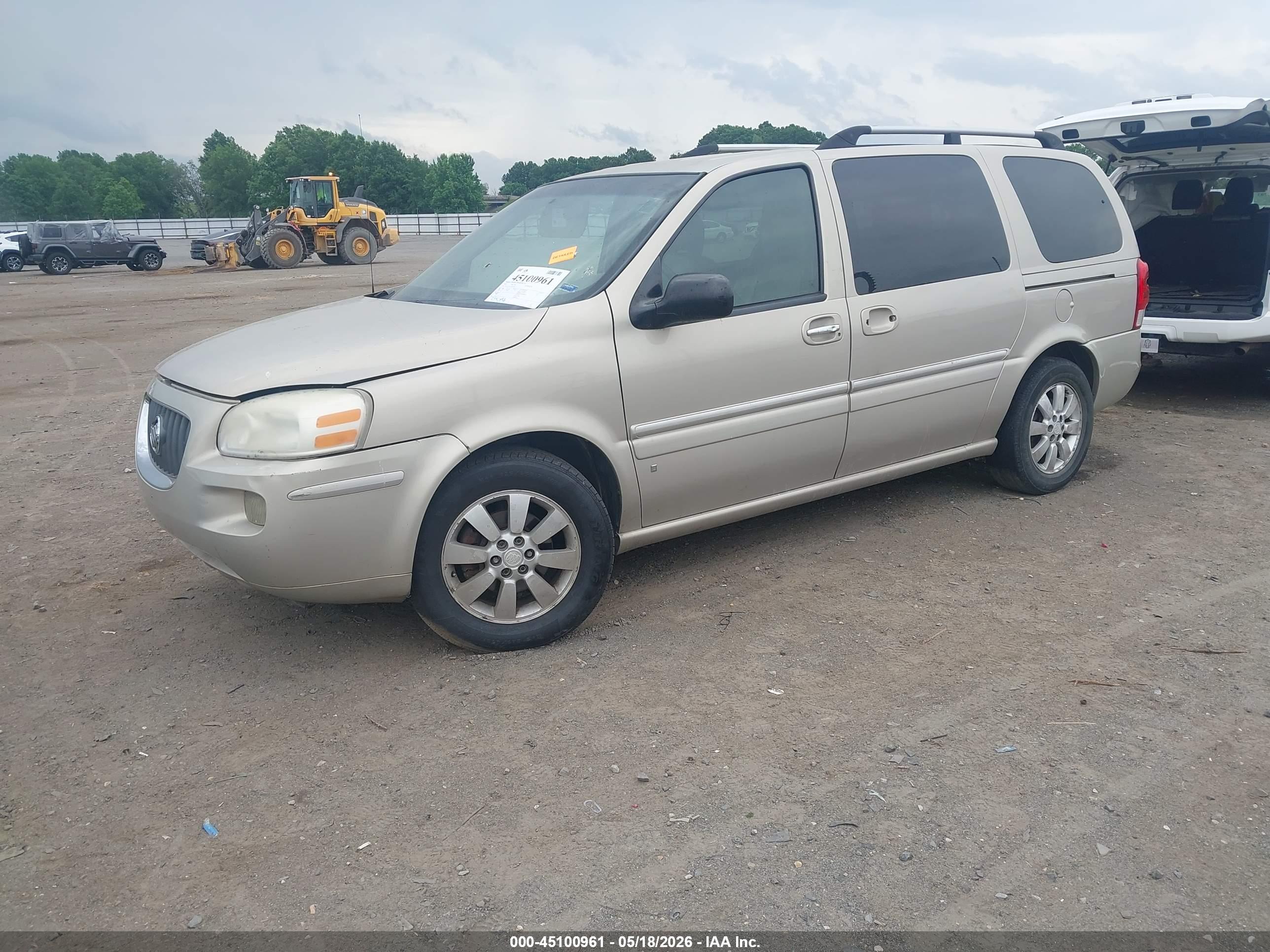 BUICK TERRAZA image 2