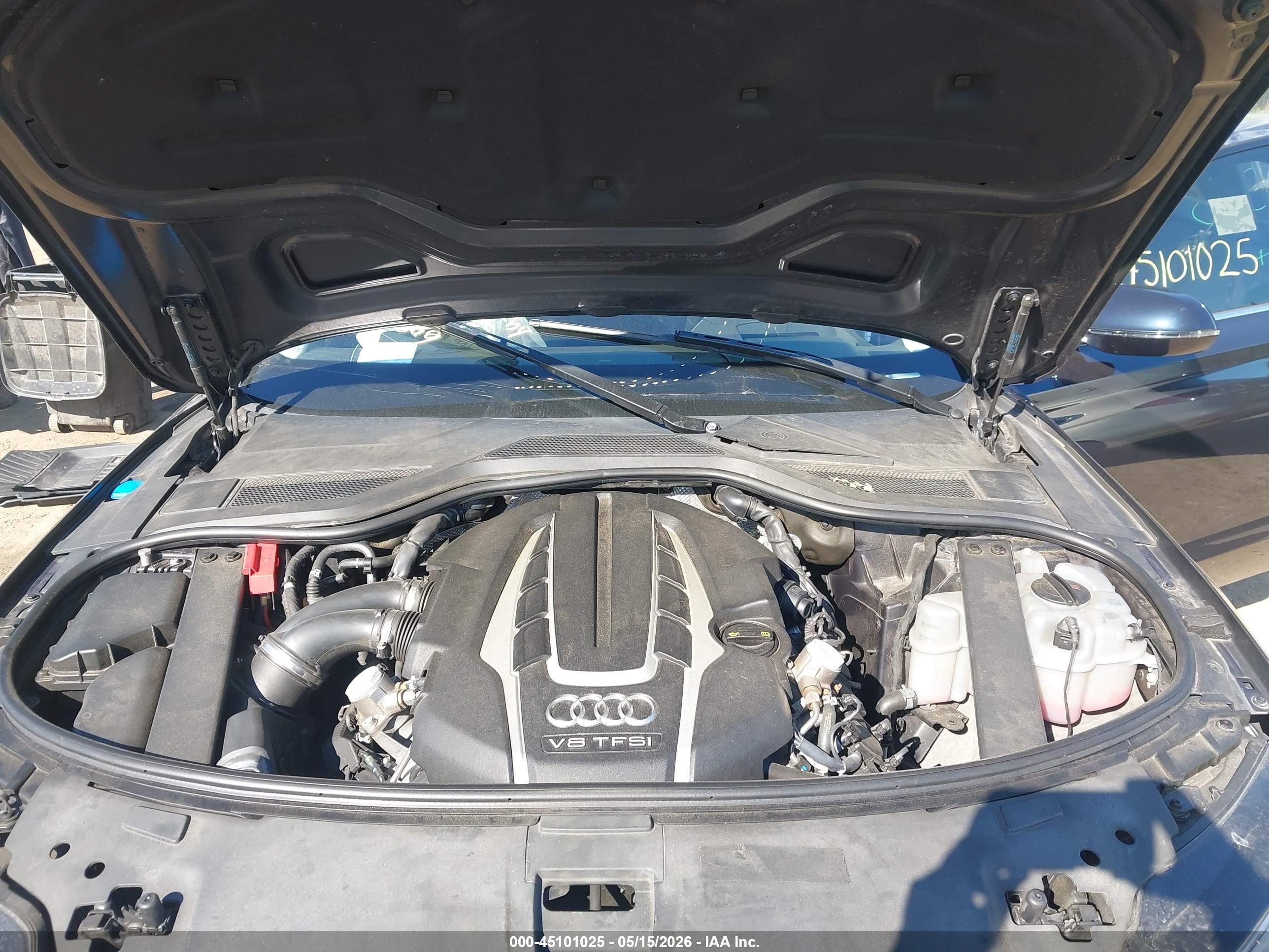 AUDI A8 image 10