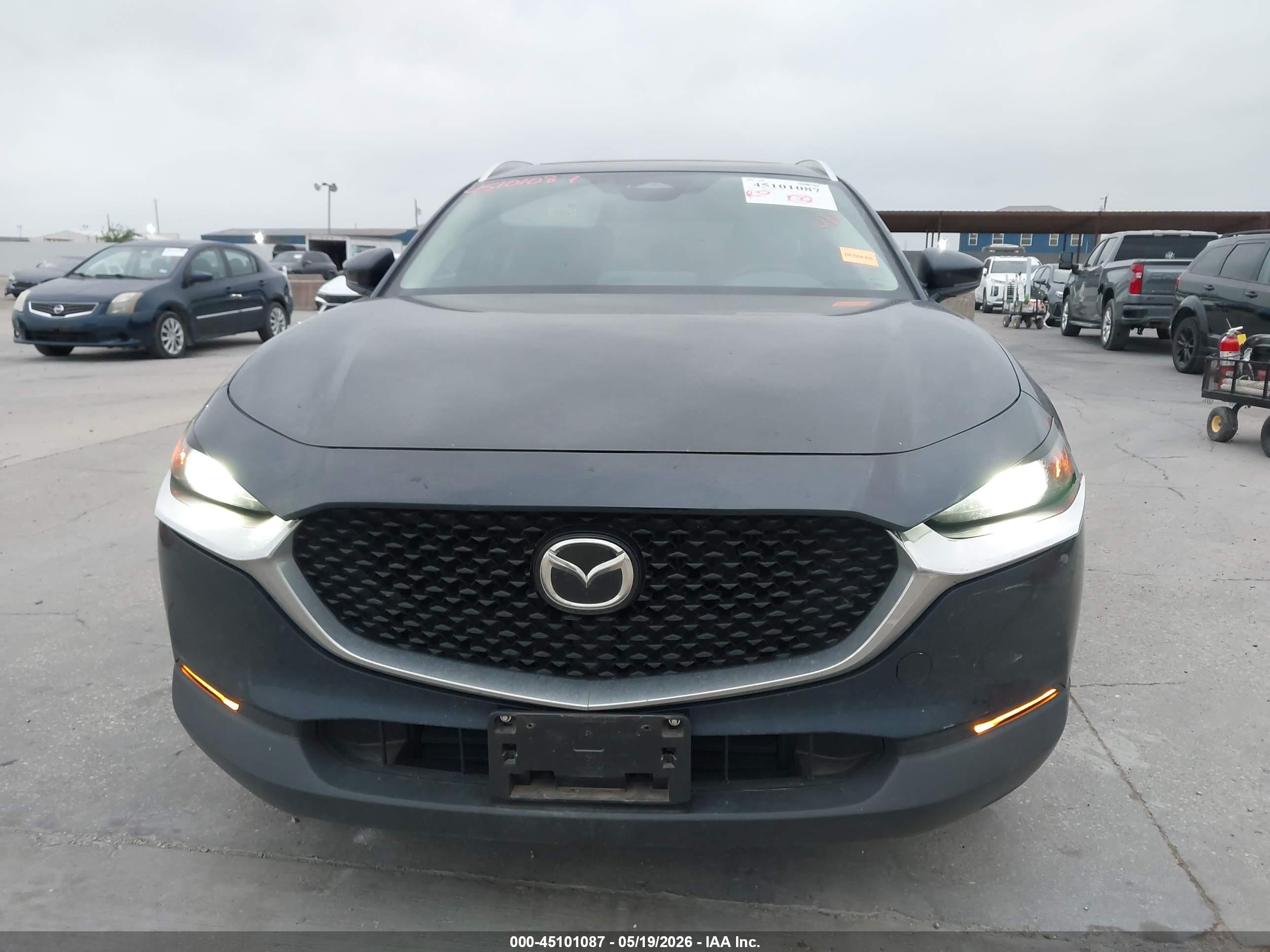 MAZDA CX-30 image 6
