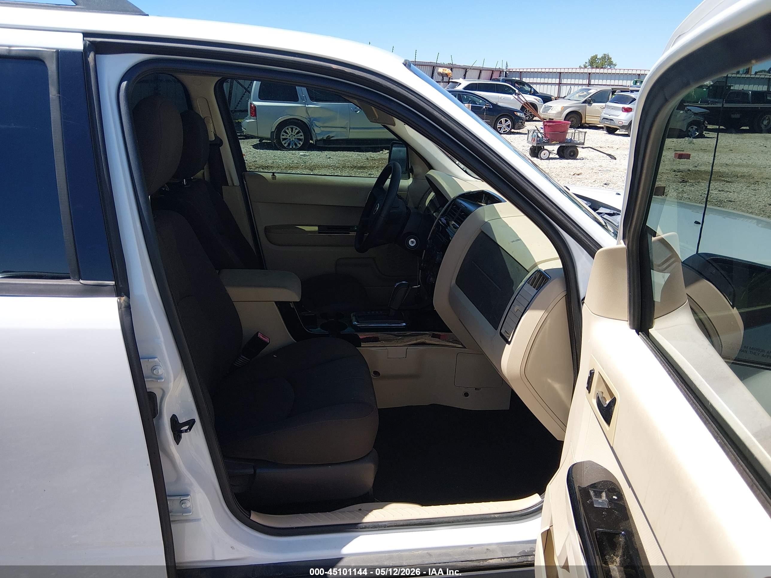 MAZDA TRIBUTE image 5