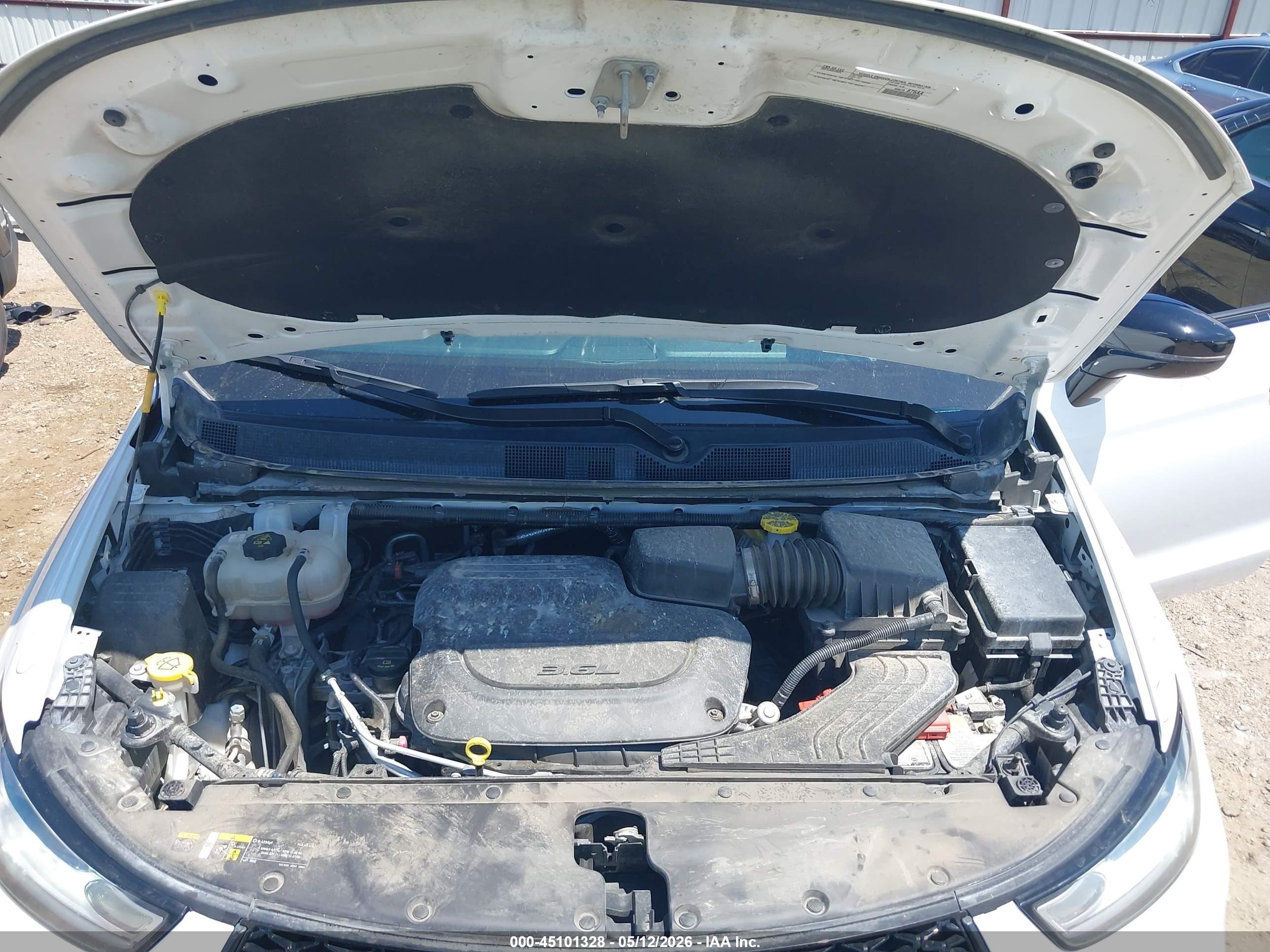 CHRYSLER PACIFICA image 10