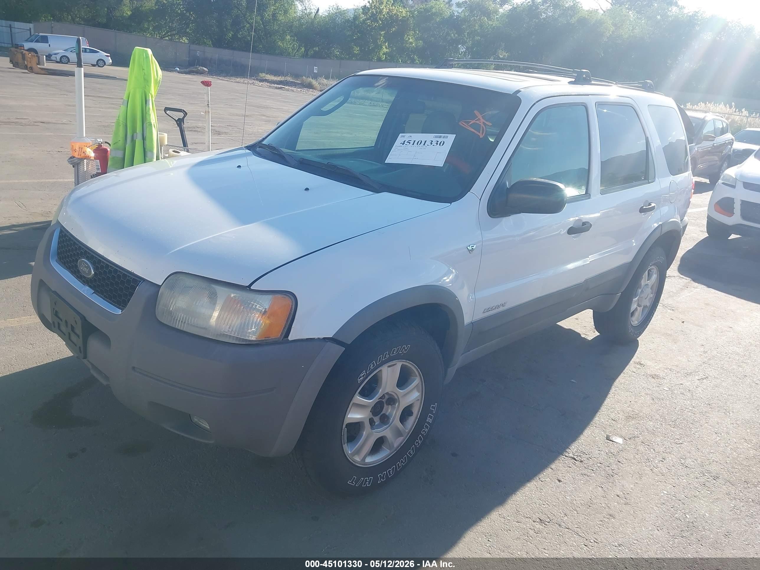 FORD ESCAPE image 2