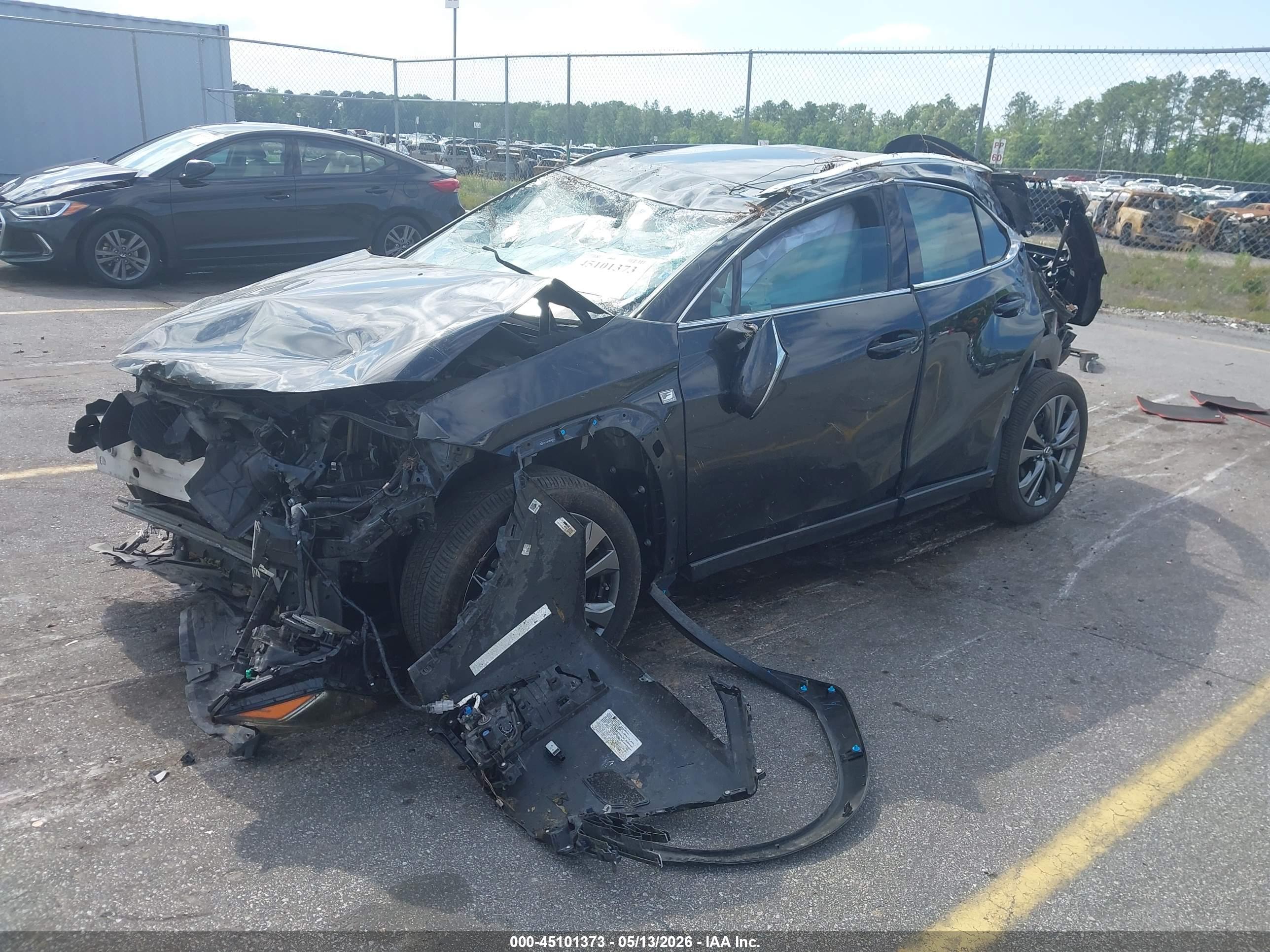 LEXUS UX image 2