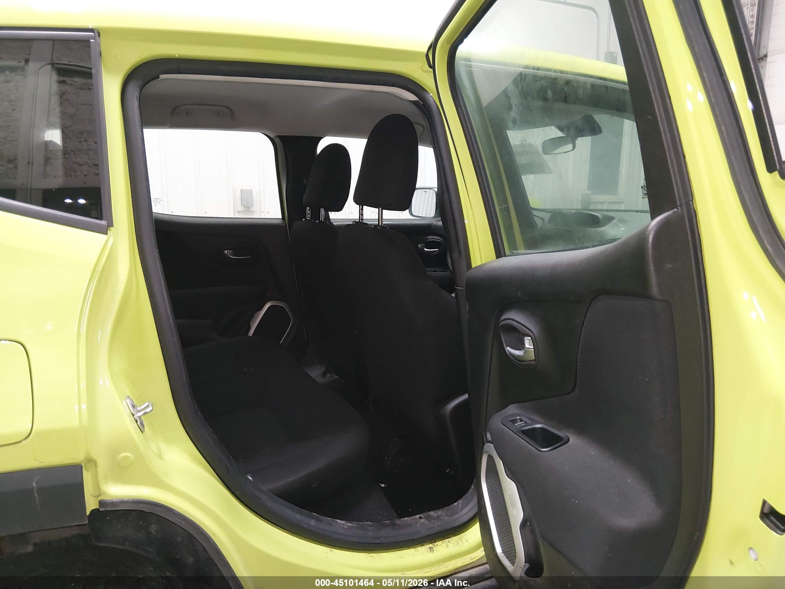 JEEP RENEGADE image 8