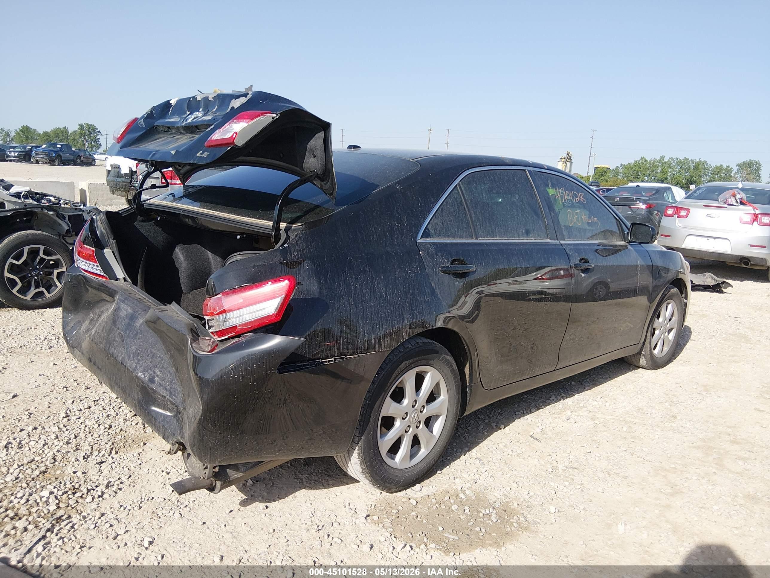 TOYOTA CAMRY image 4
