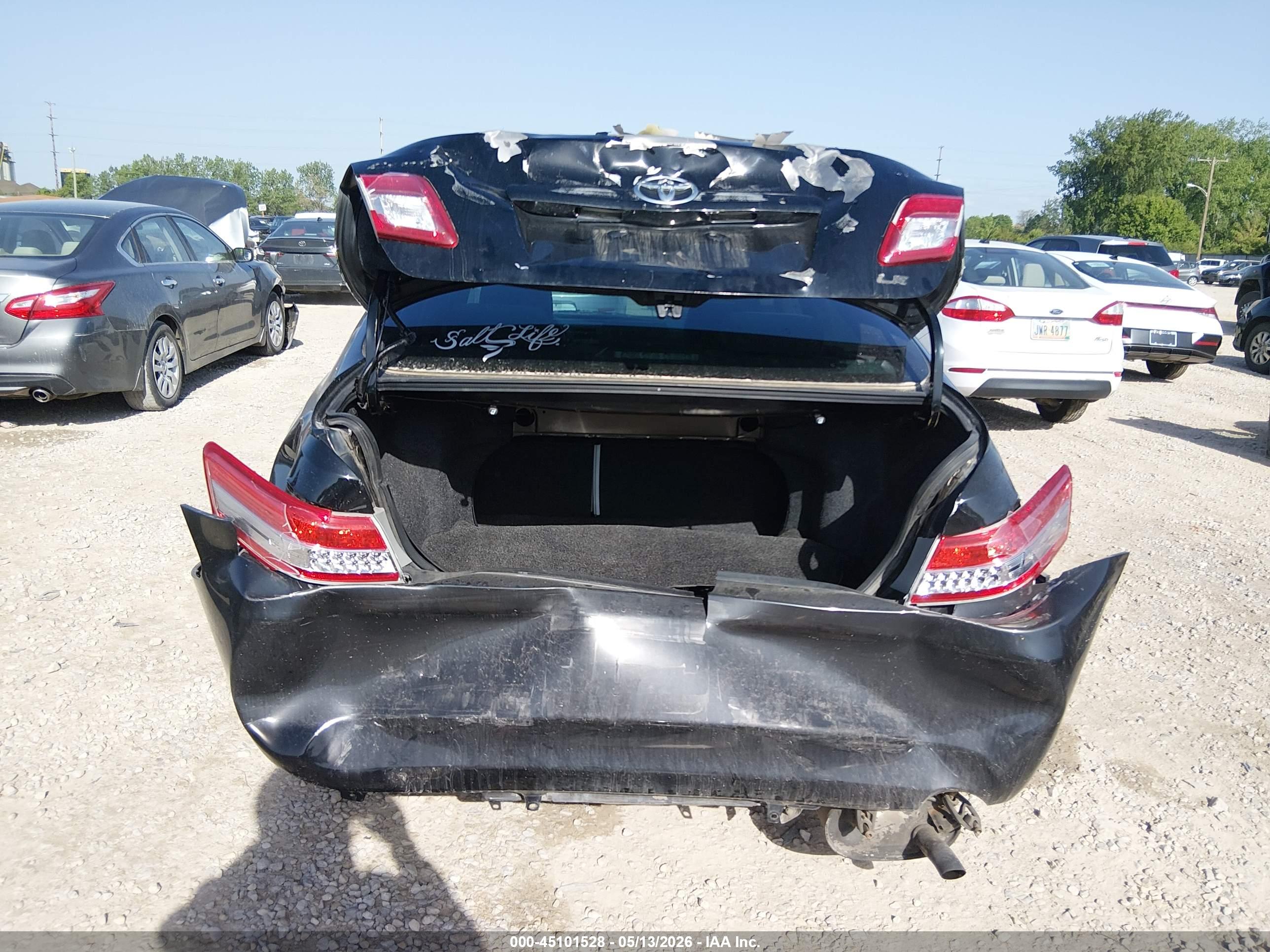 TOYOTA CAMRY image 6