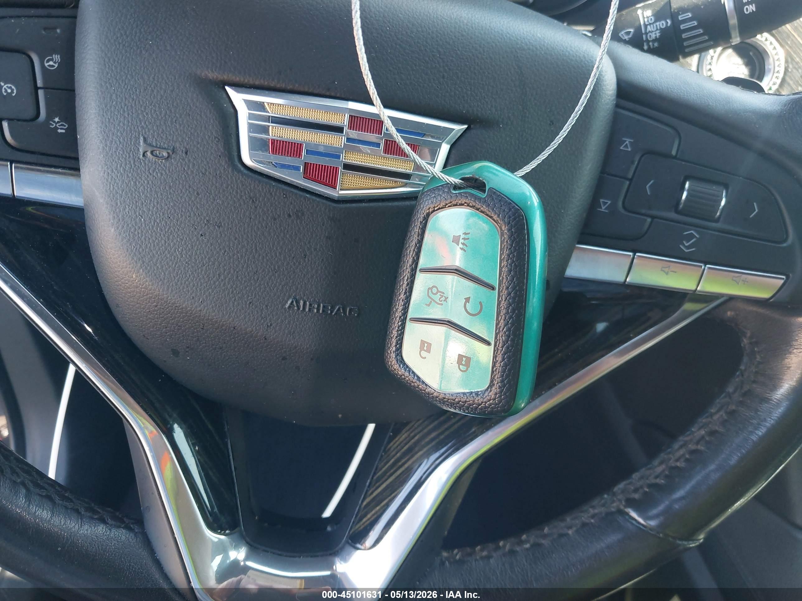 CADILLAC XT6 image 11