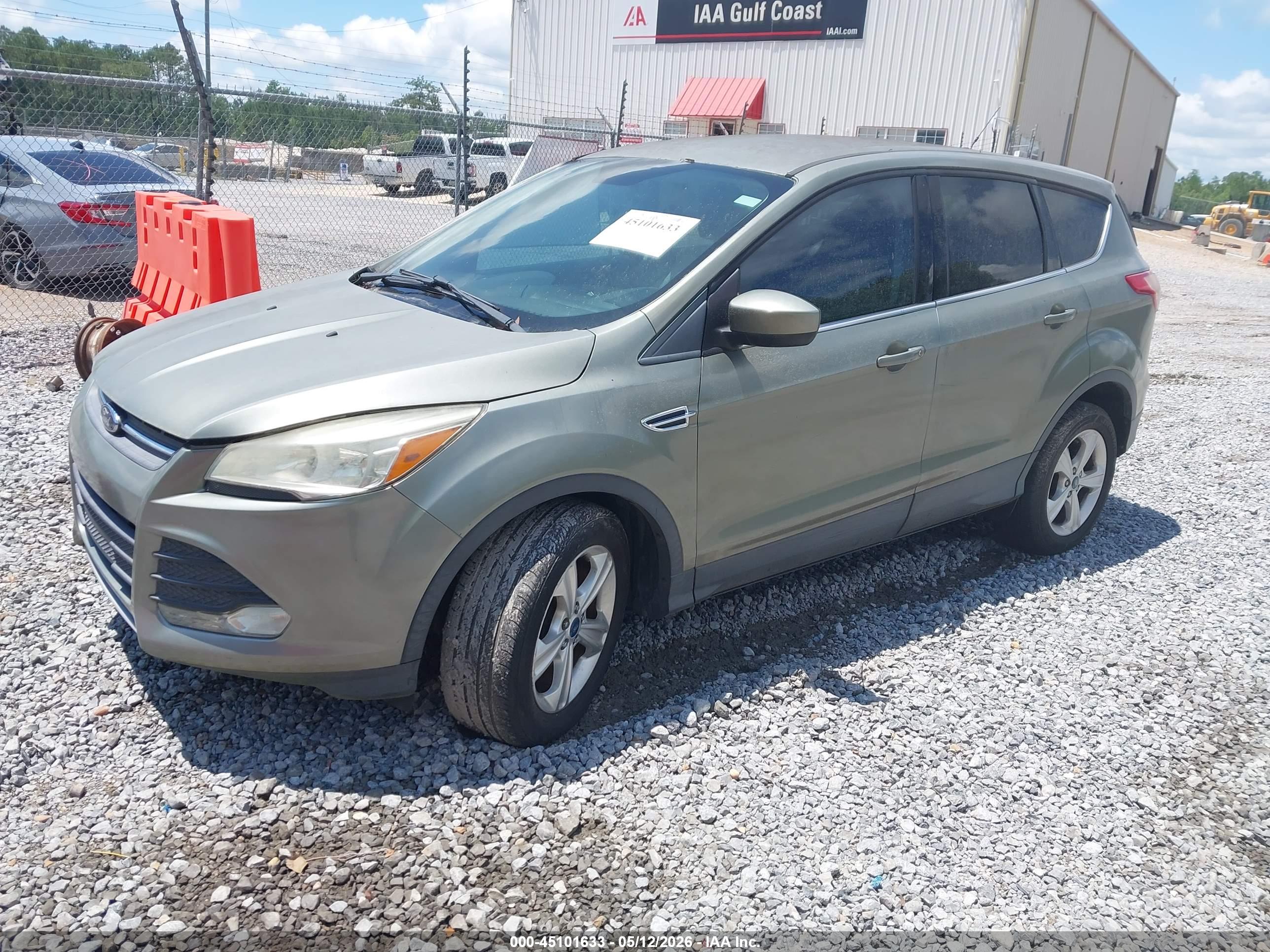 FORD ESCAPE image 2