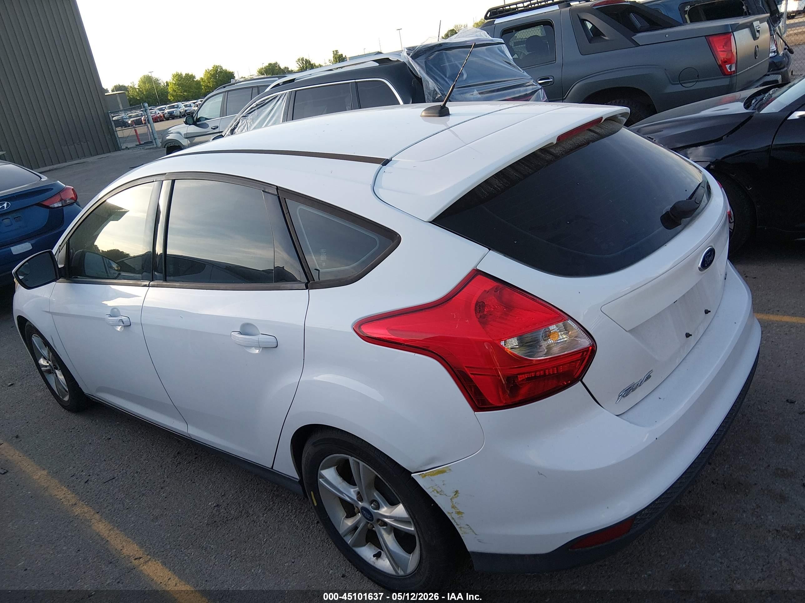 FORD FOCUS image 3