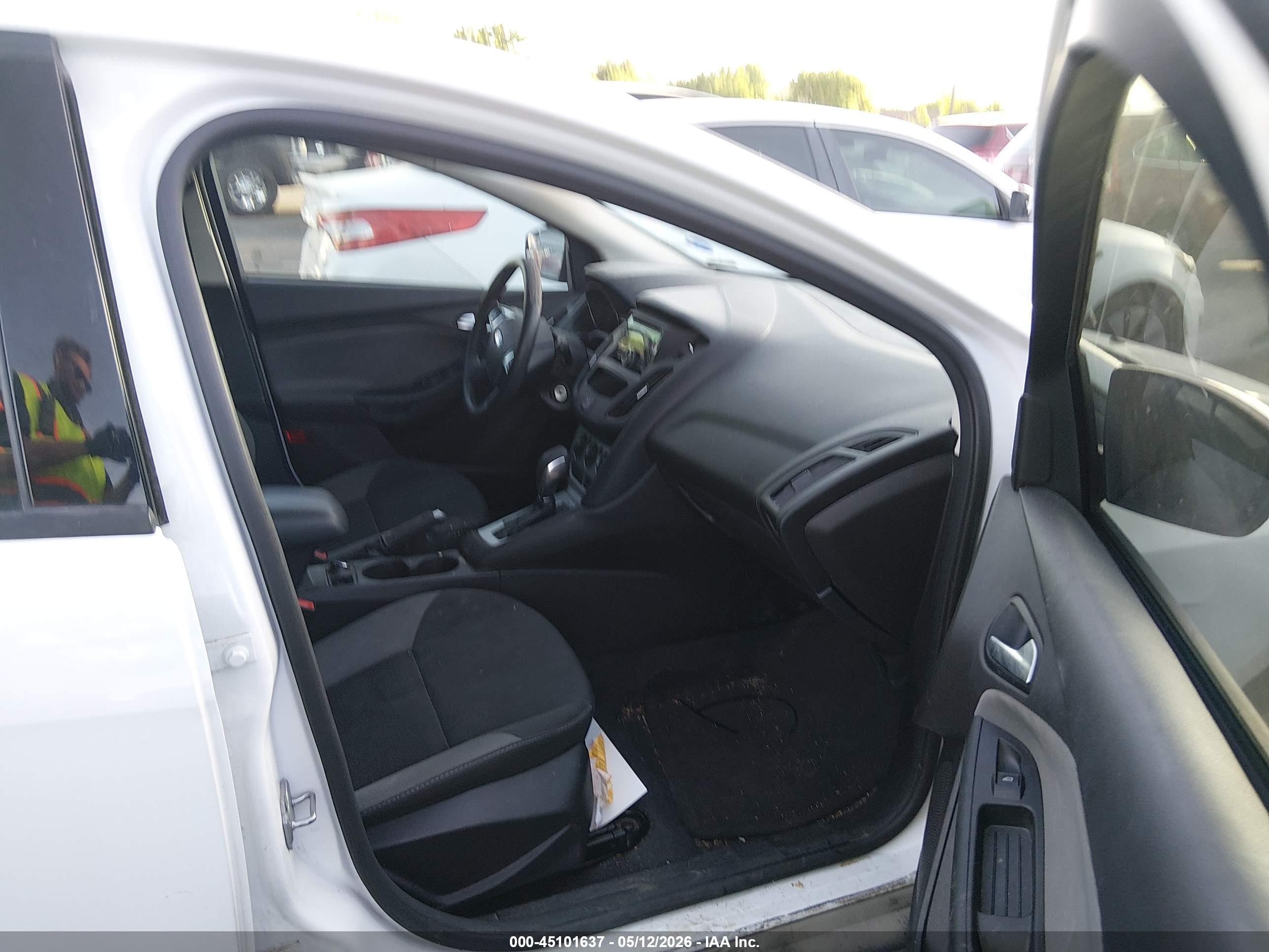 FORD FOCUS image 5