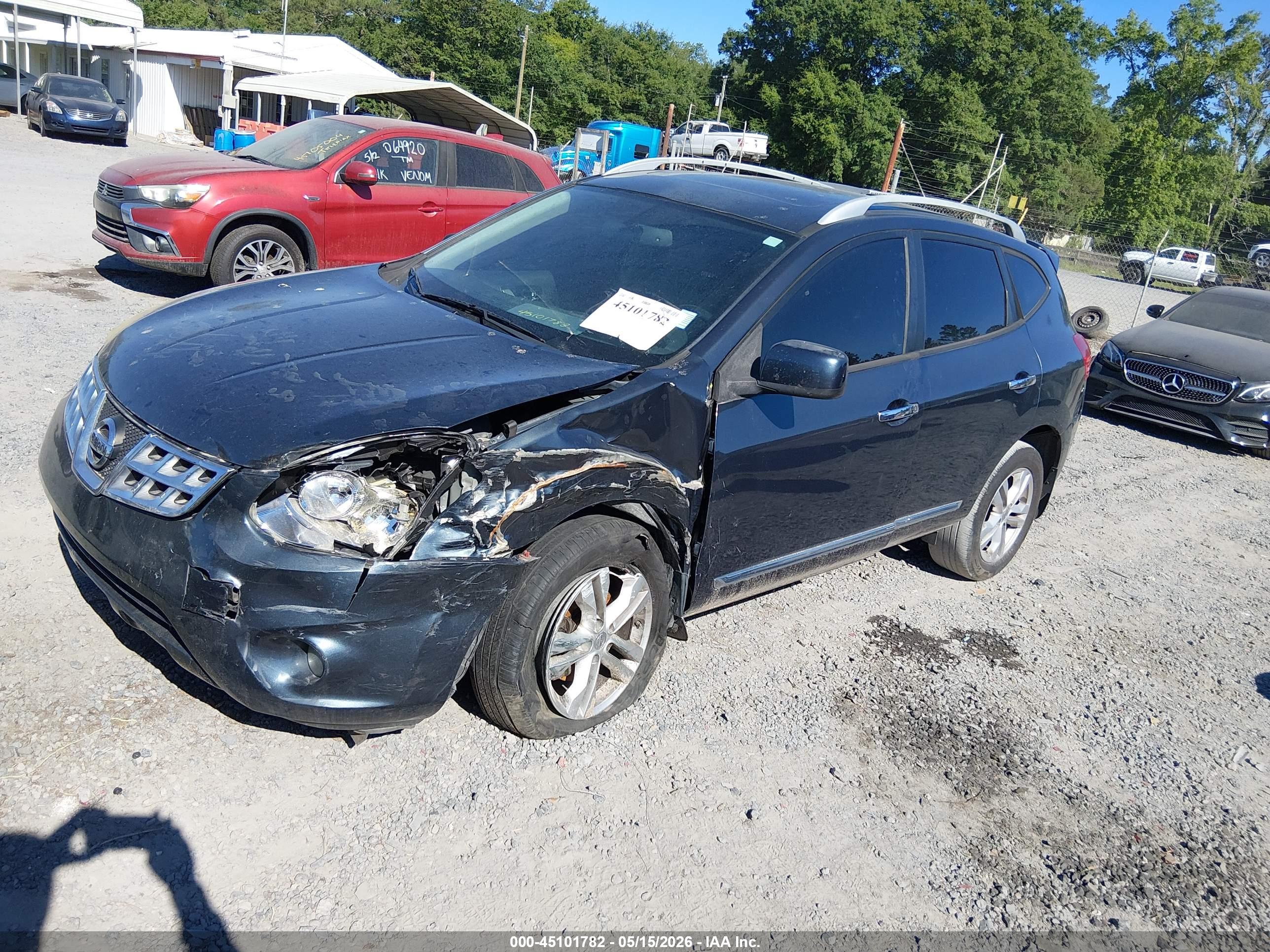 NISSAN ROGUE image 2