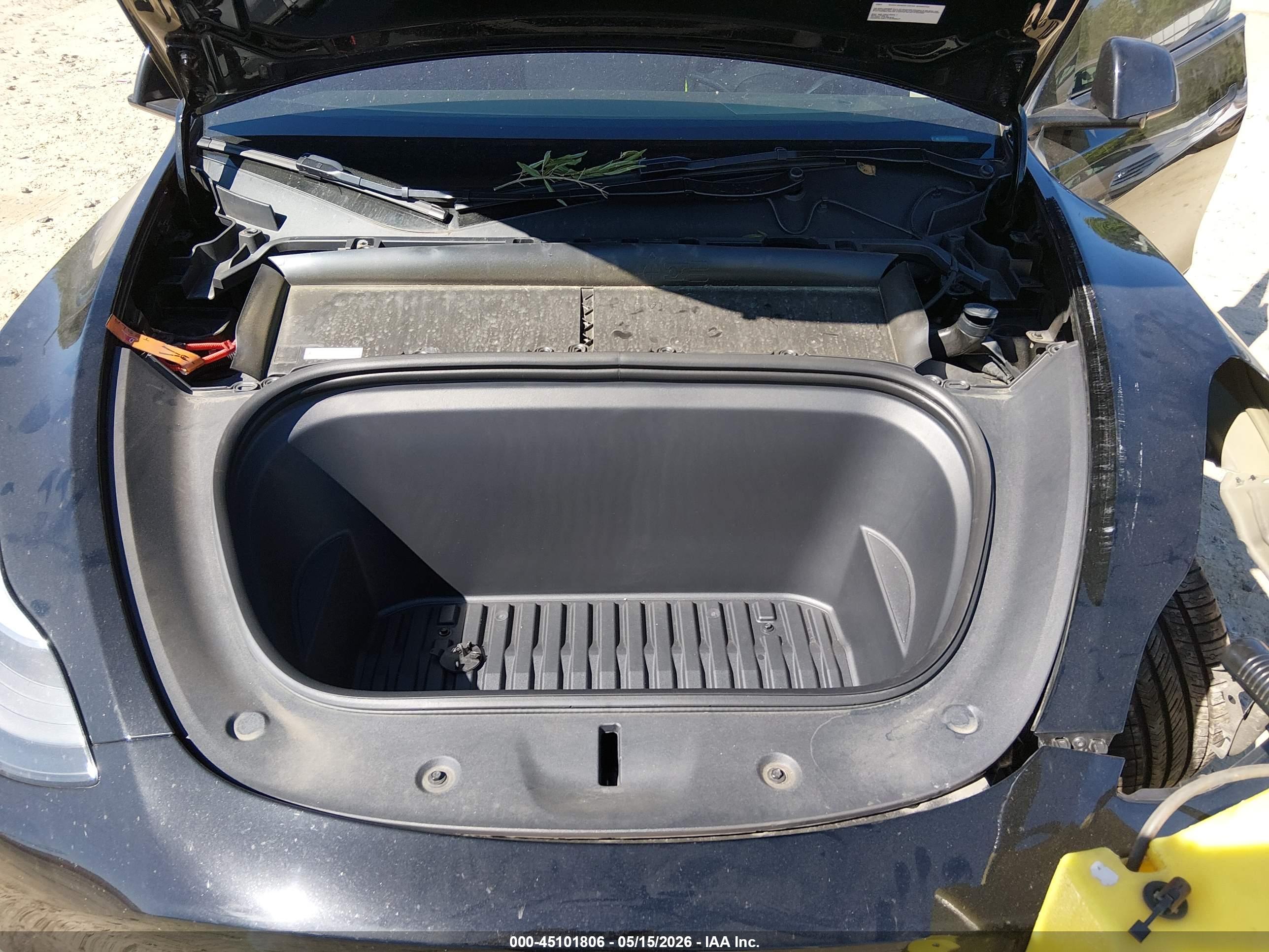 TESLA MODEL image 10