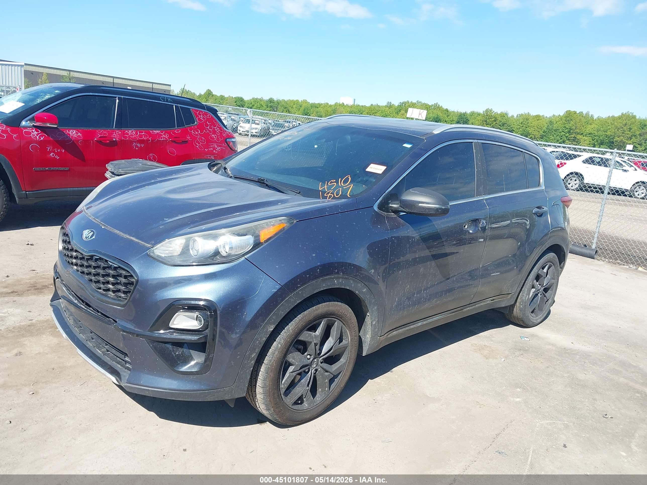KIA SPORTAGE image 2