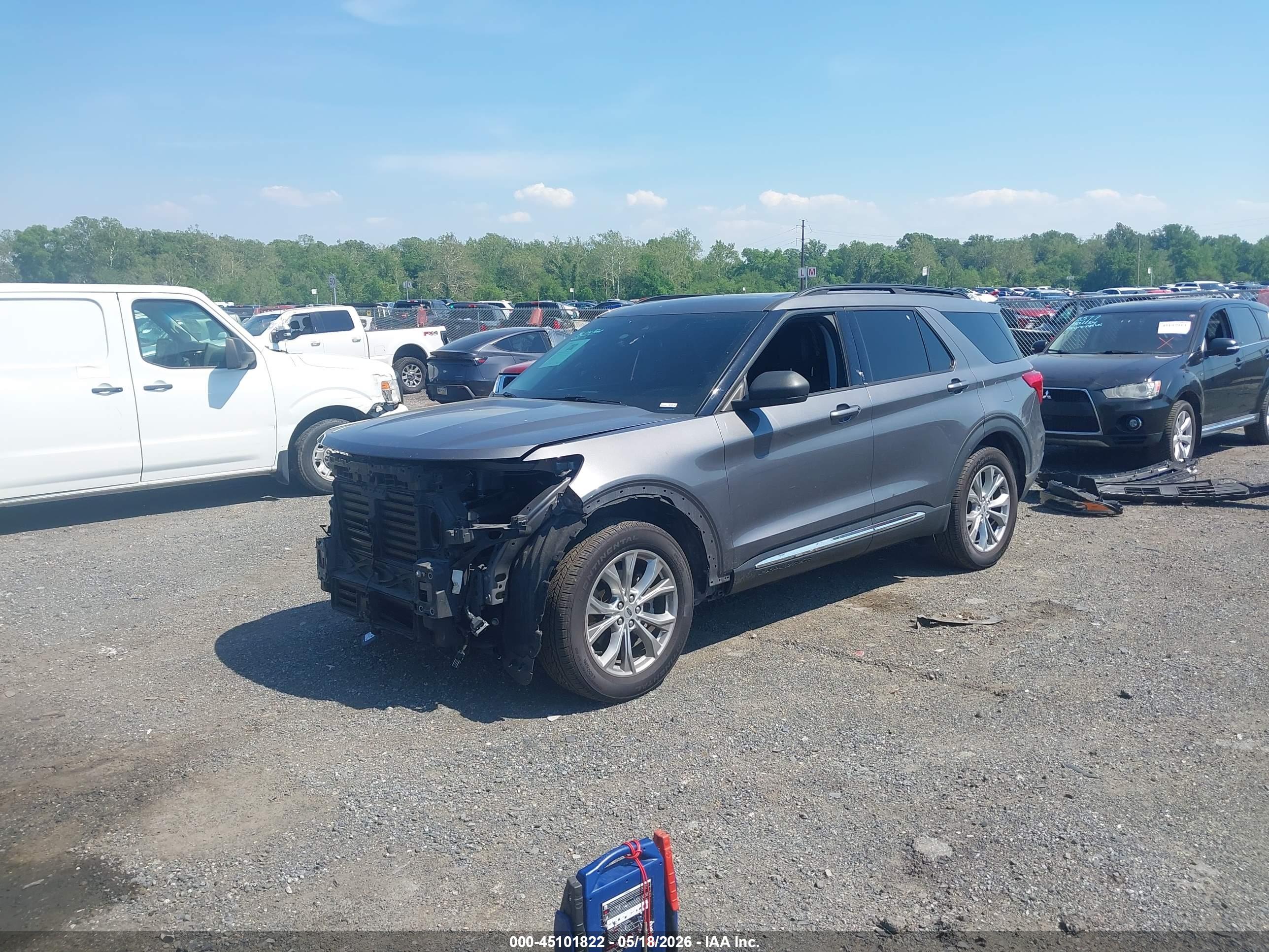 FORD EXPLORER image 2