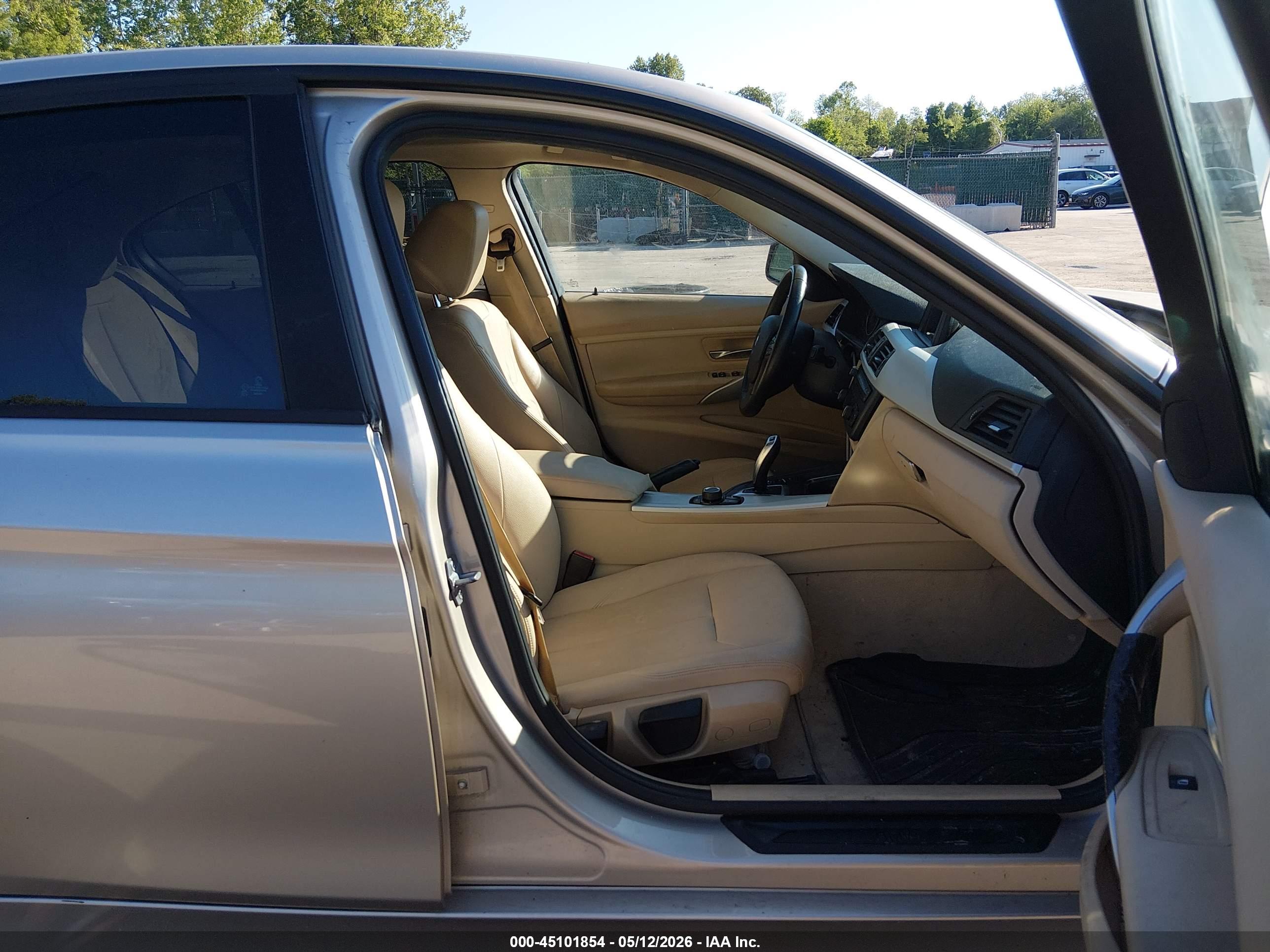 BMW 320I image 5