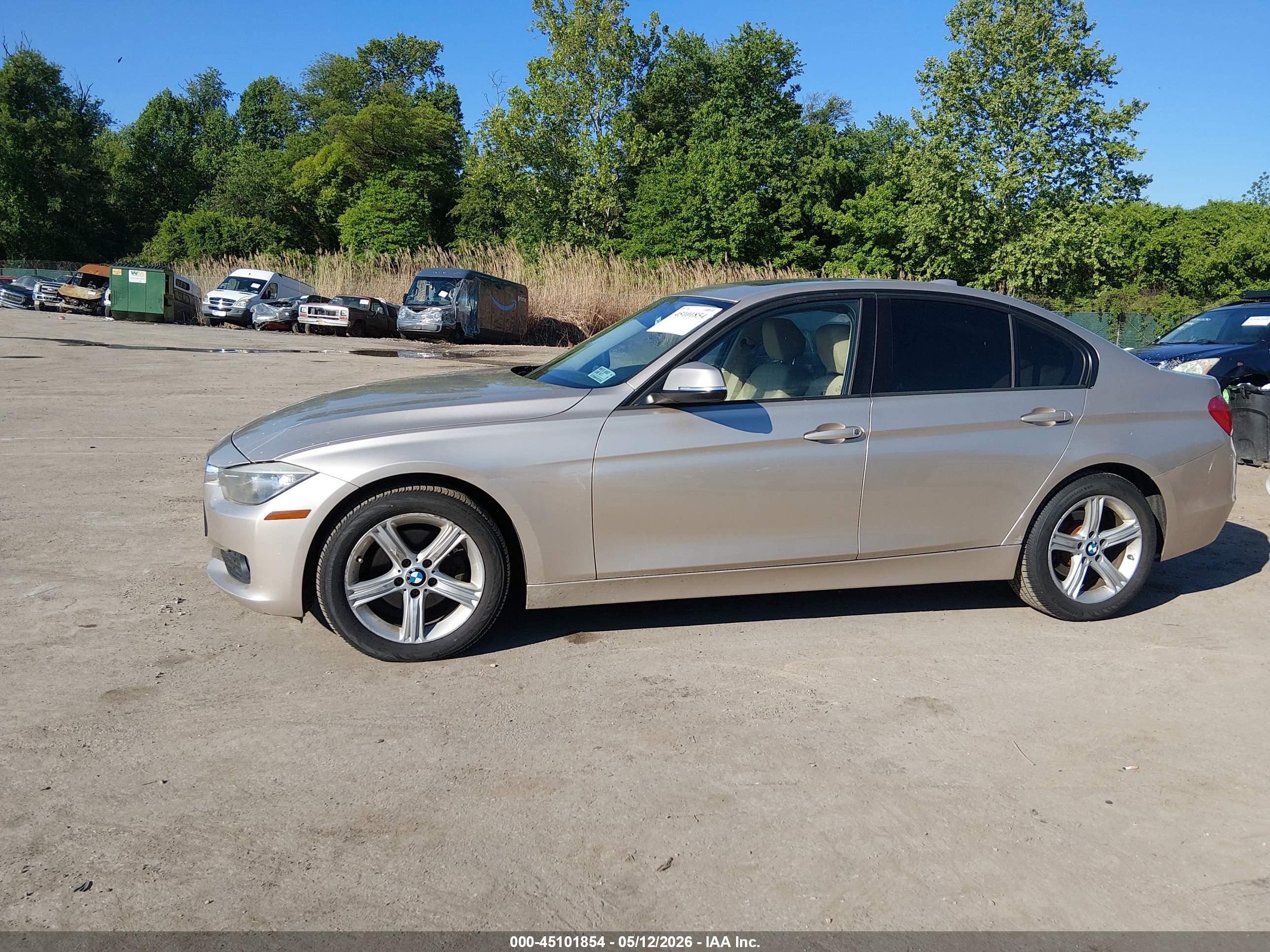 BMW 320I image 6