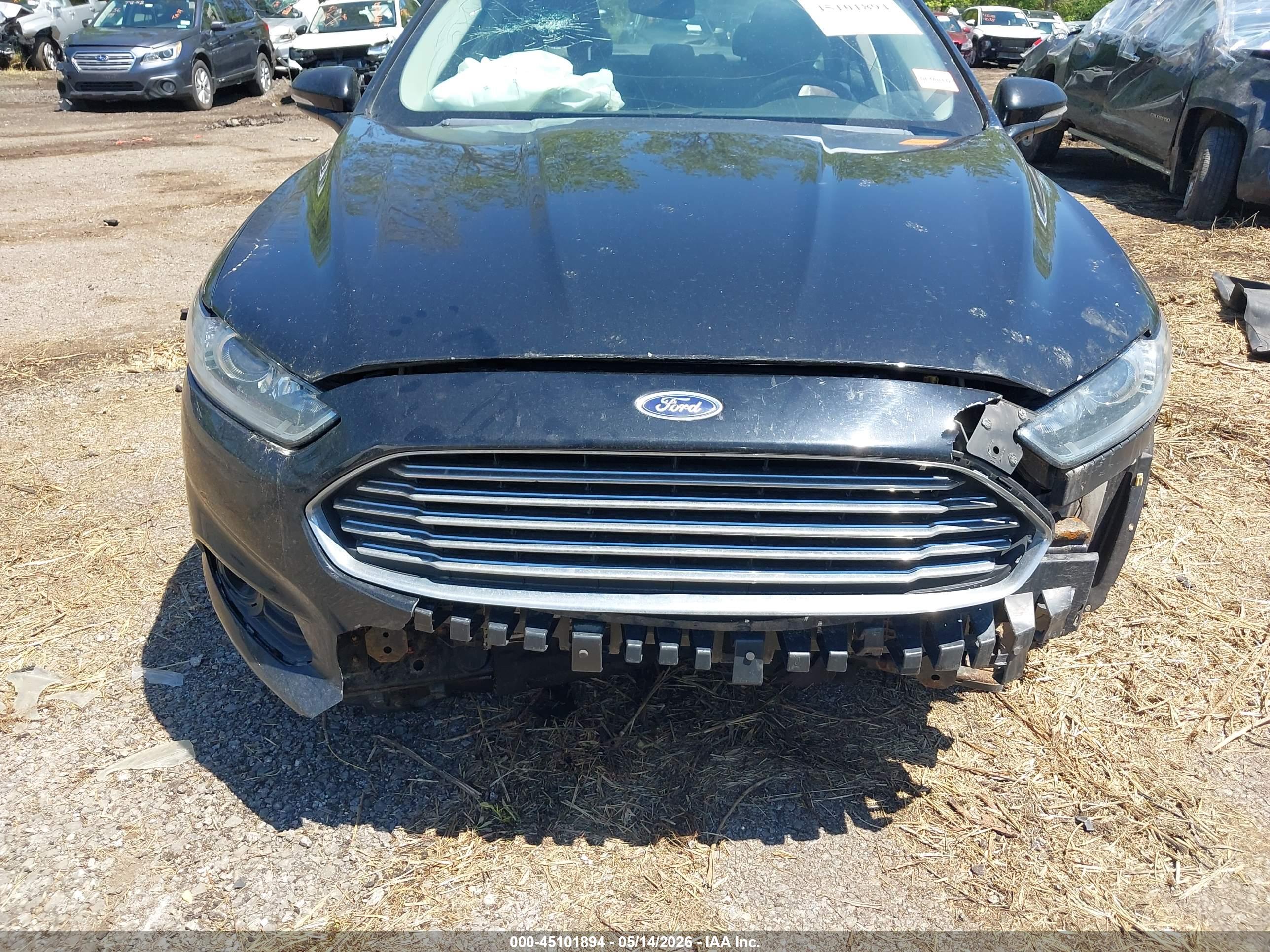 FORD FUSION image 6