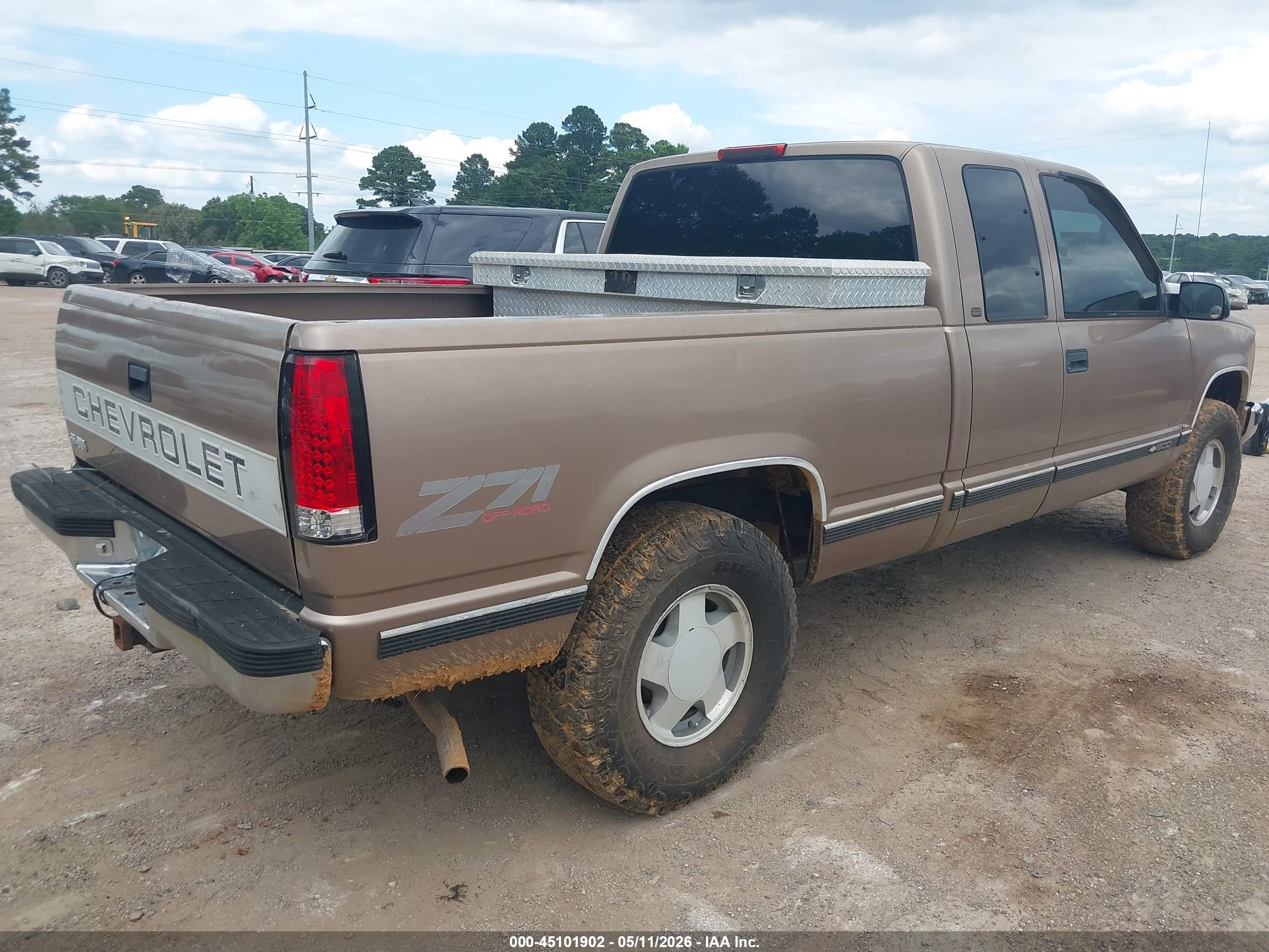 CHEVROLET C/K image 4