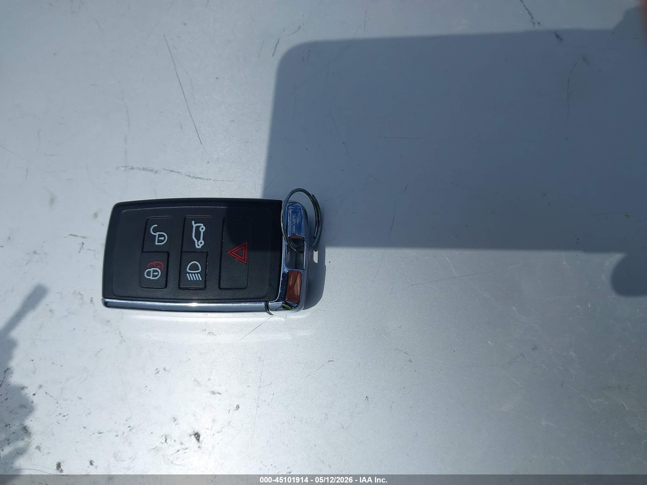 LAND ROVER image 11