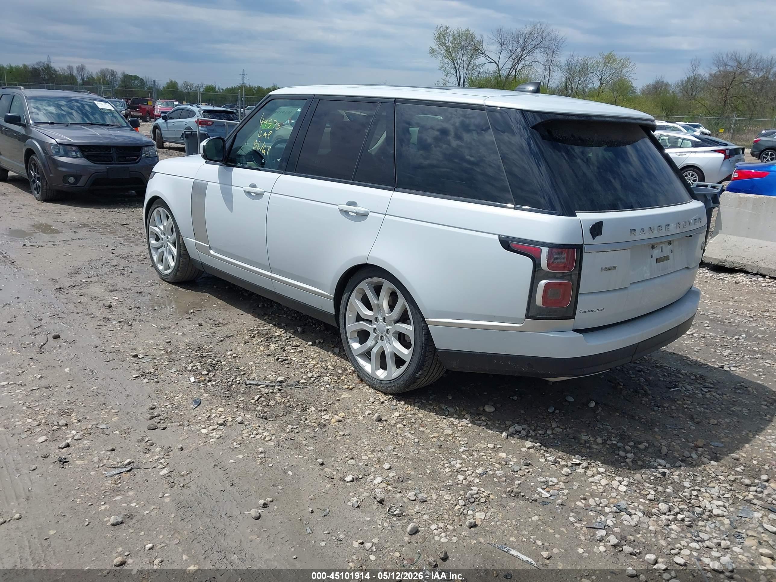 LAND ROVER image 3