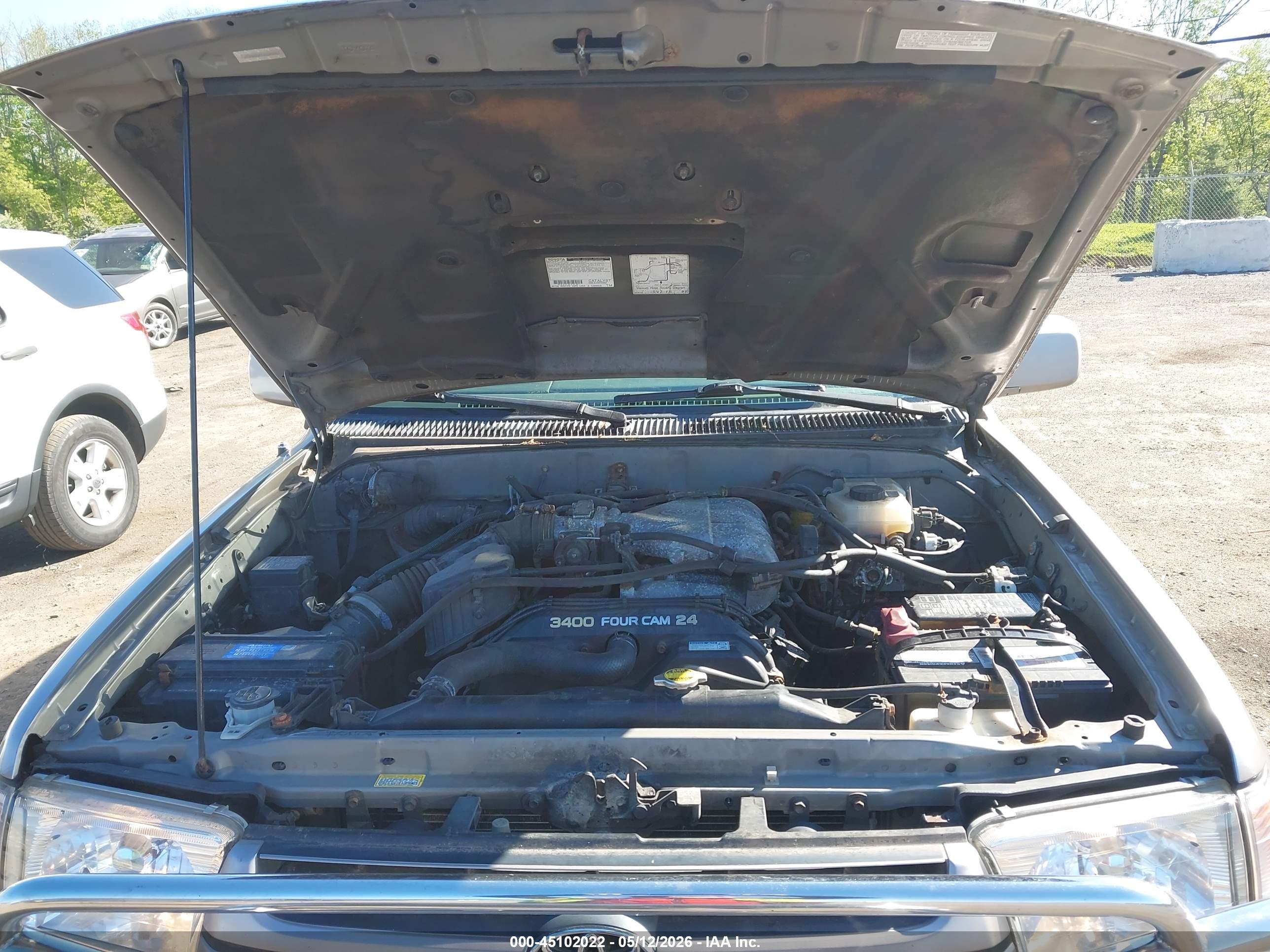 TOYOTA 4RUNNER image 10