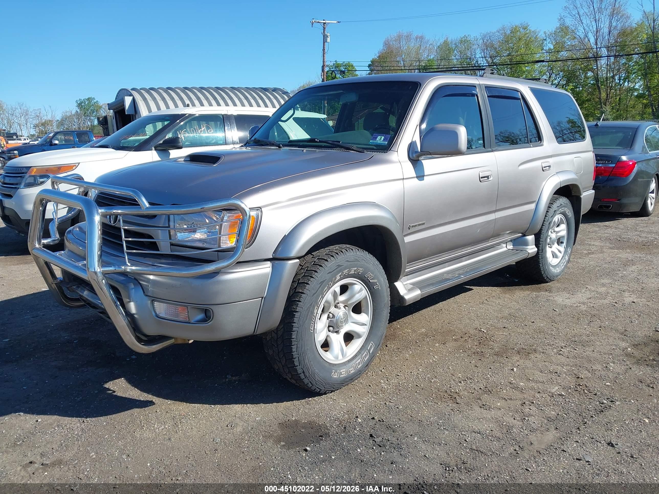 TOYOTA 4RUNNER image 2