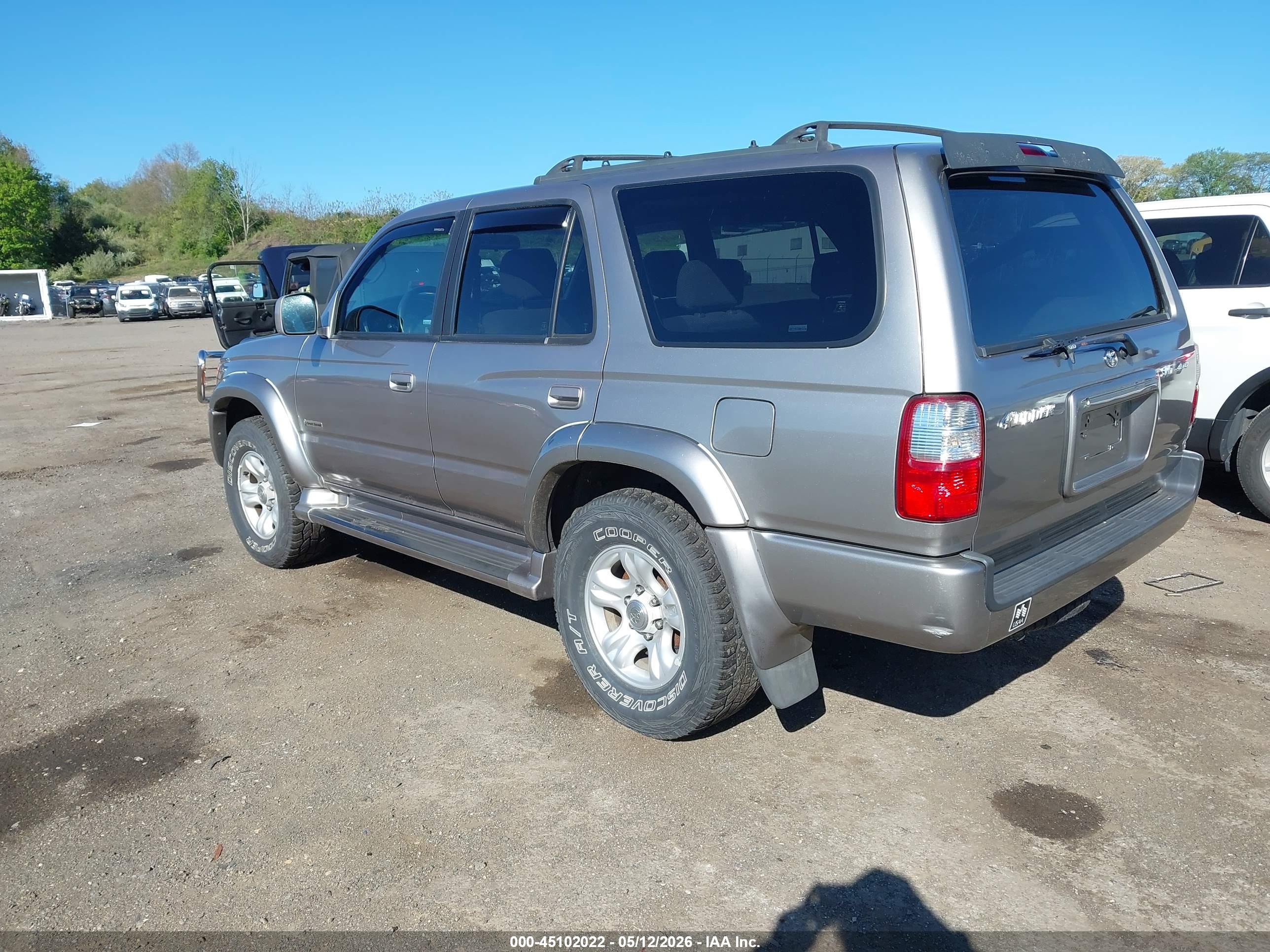 TOYOTA 4RUNNER image 3