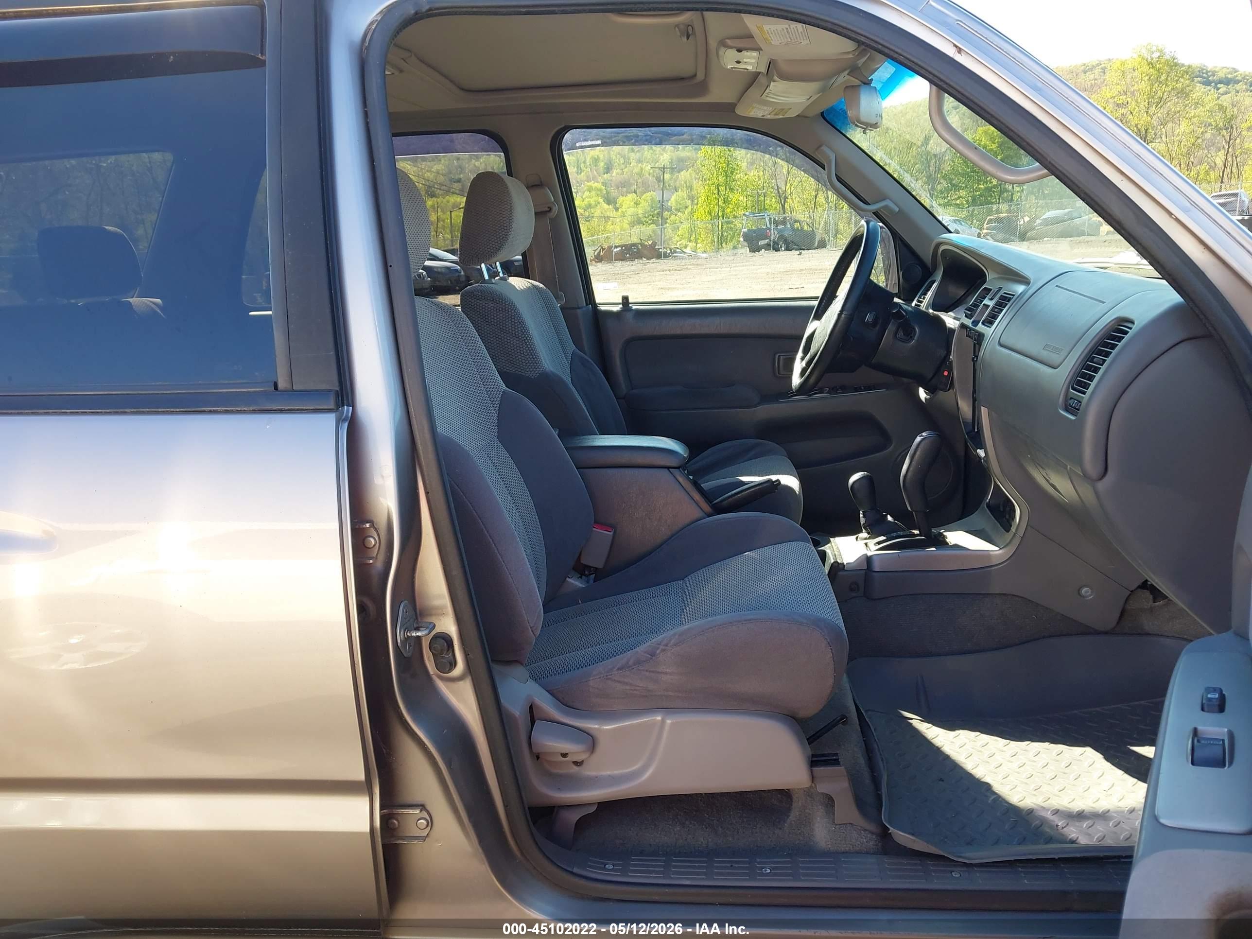 TOYOTA 4RUNNER image 5
