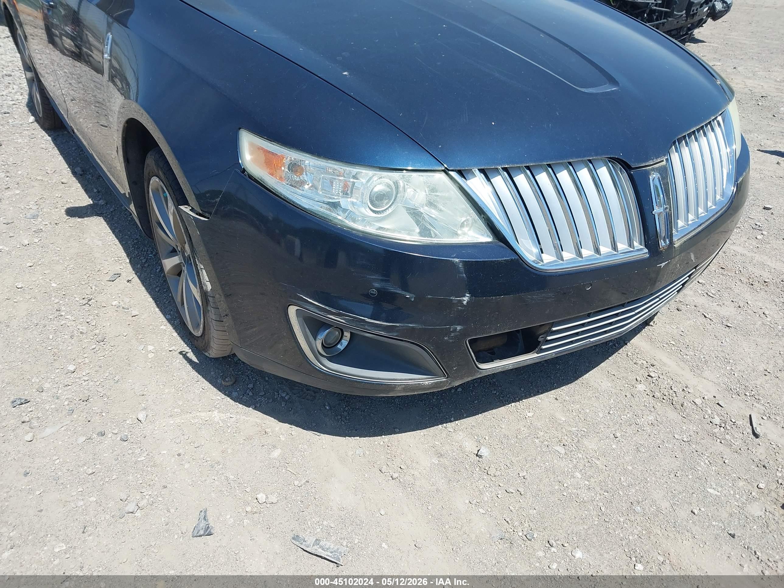 LINCOLN MKS image 6