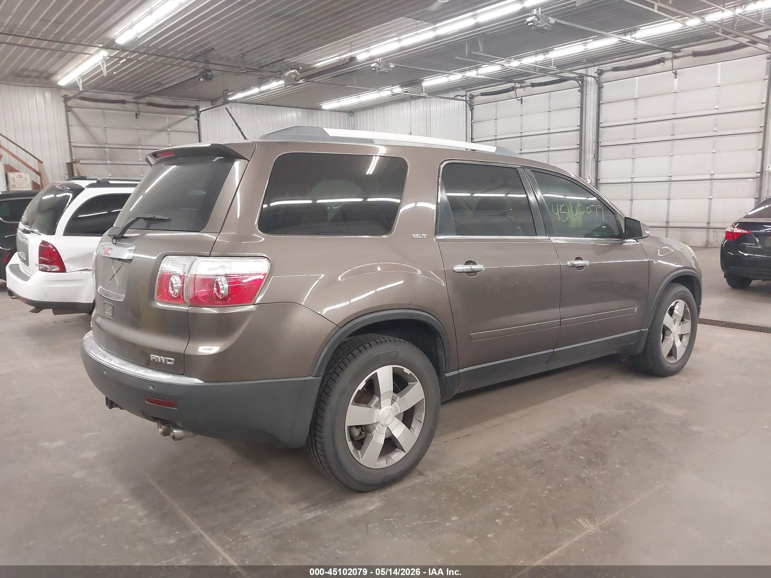 GMC ACADIA image 4