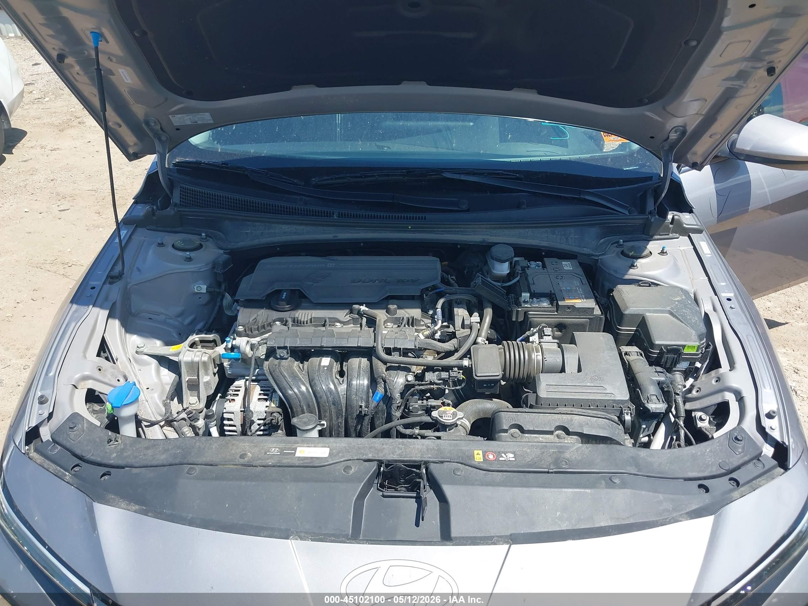 HYUNDAI ELANTRA image 10