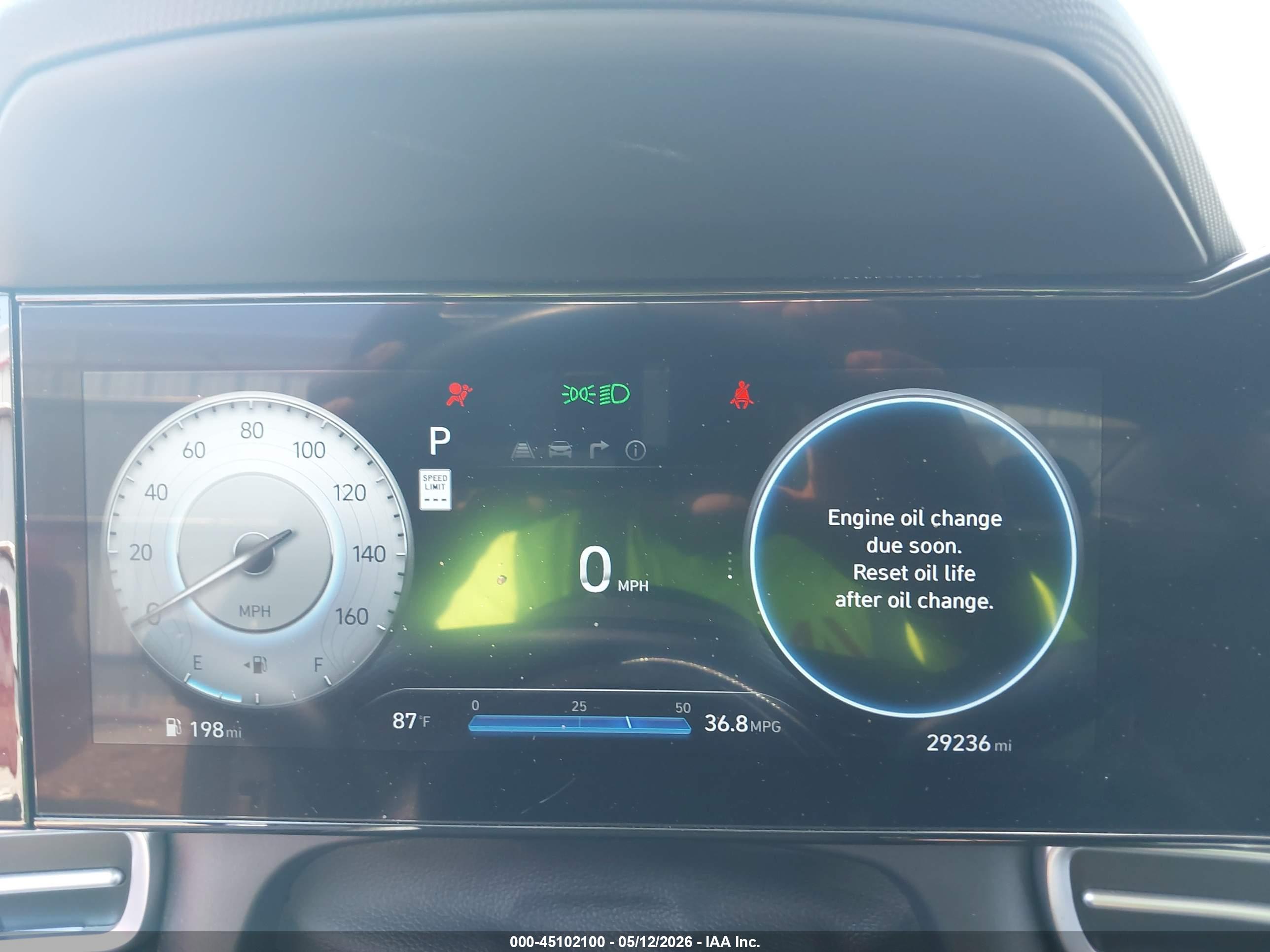 HYUNDAI ELANTRA image 7