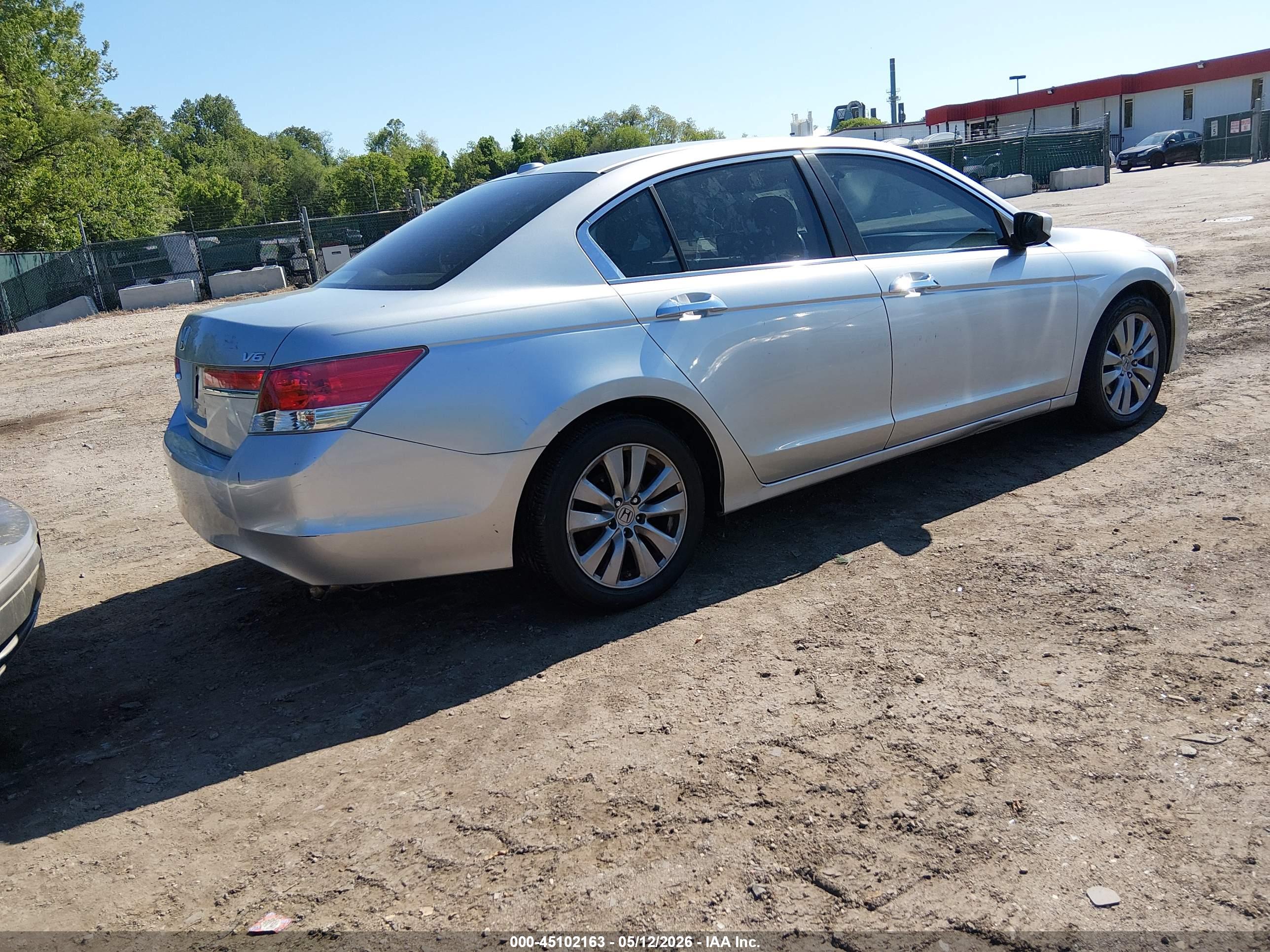 HONDA ACCORD image 4