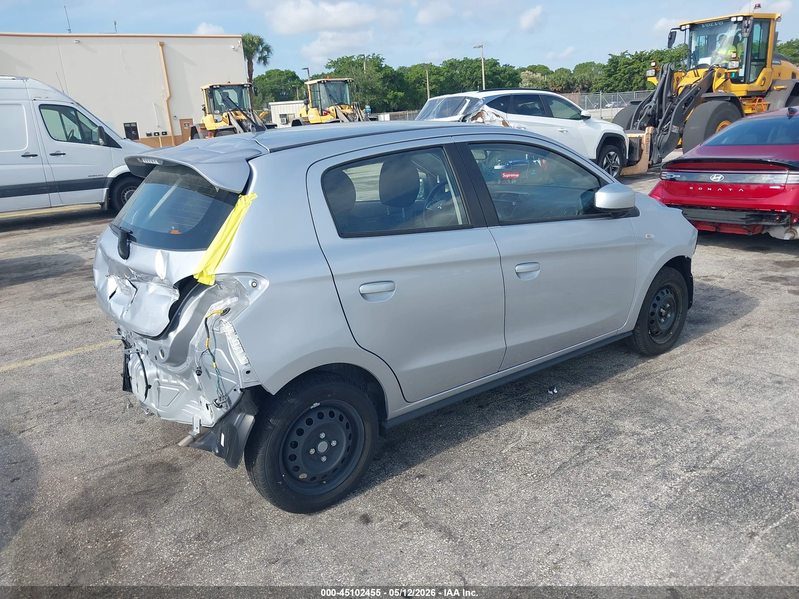 MITSUBISHI MIRAGE image 4