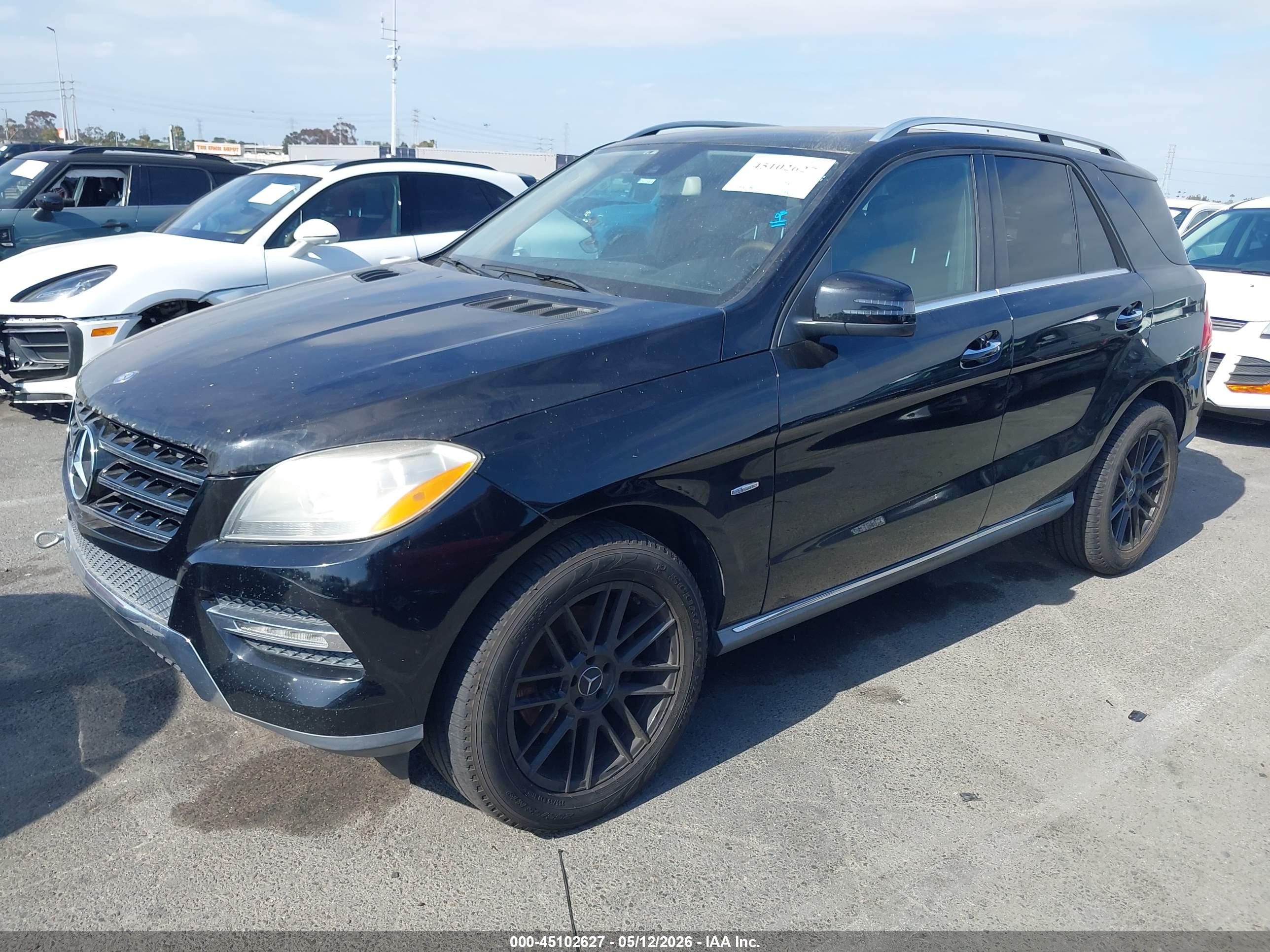 MERCEDES-BENZ ML image 2