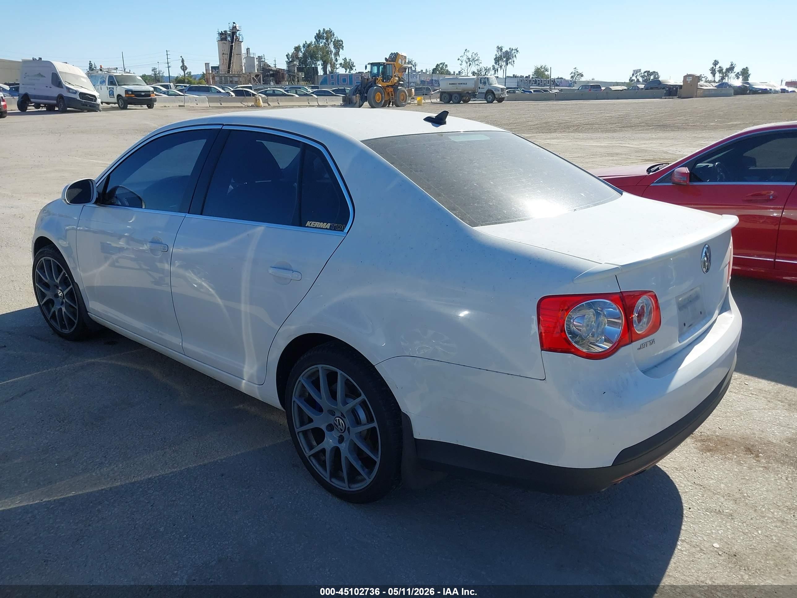 VOLKSWAGEN JETTA image 3