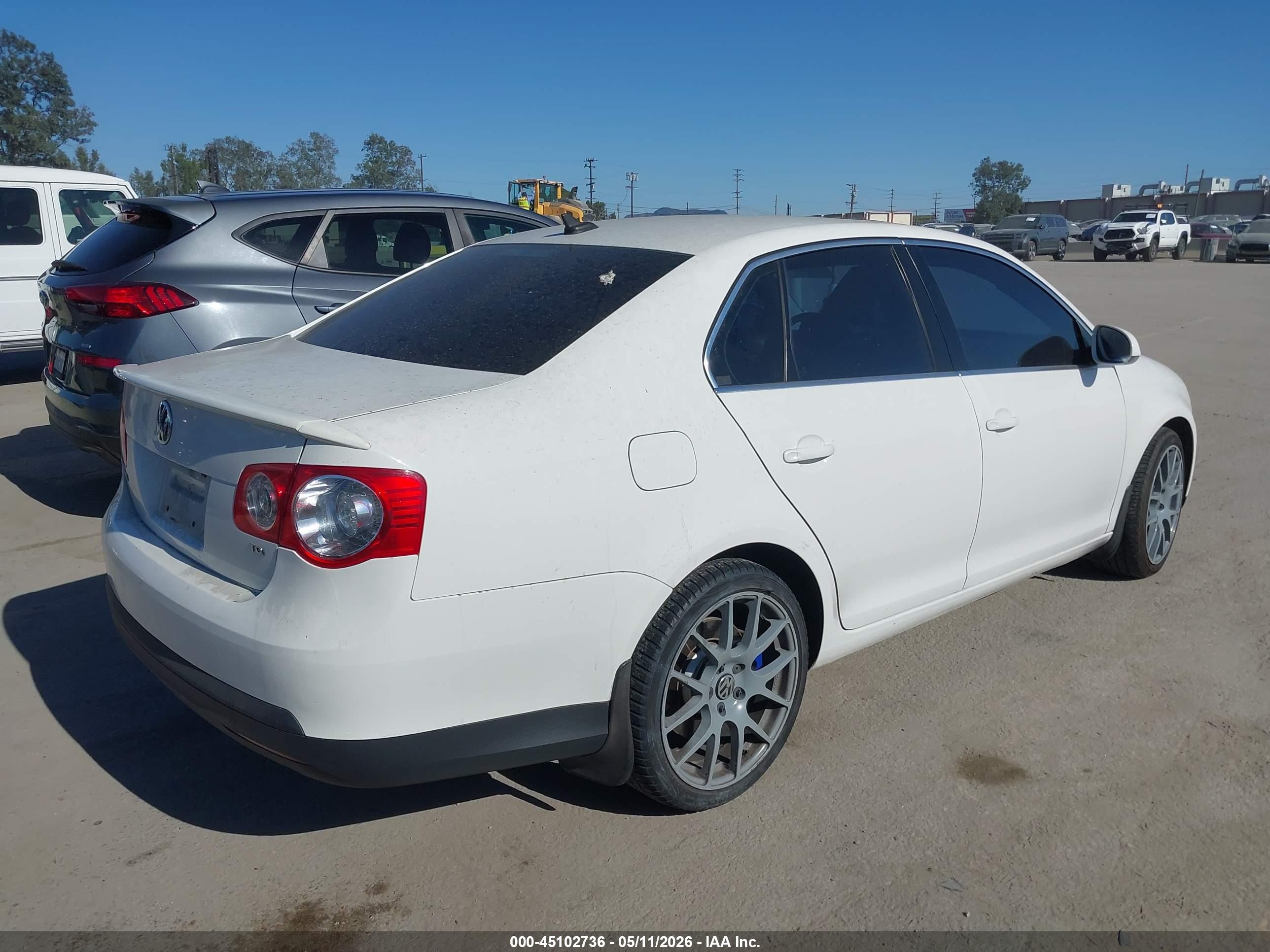 VOLKSWAGEN JETTA image 4