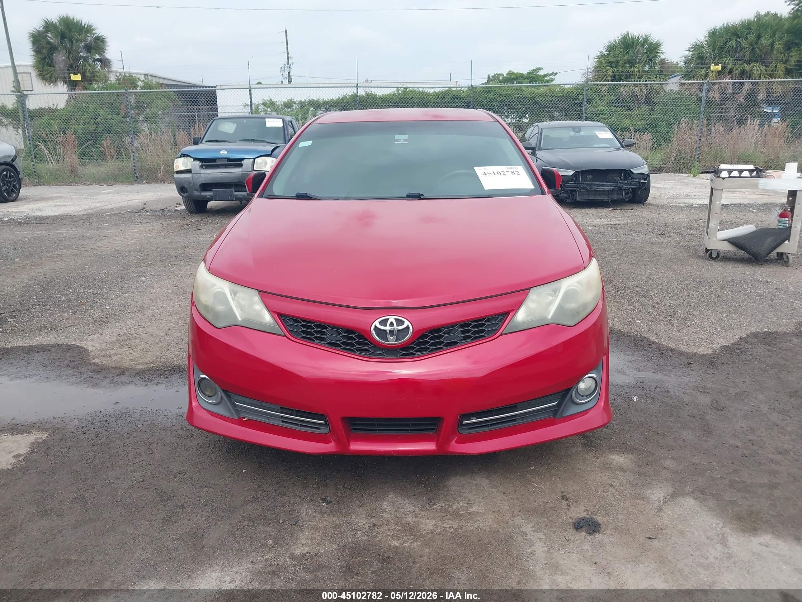TOYOTA CAMRY image 6