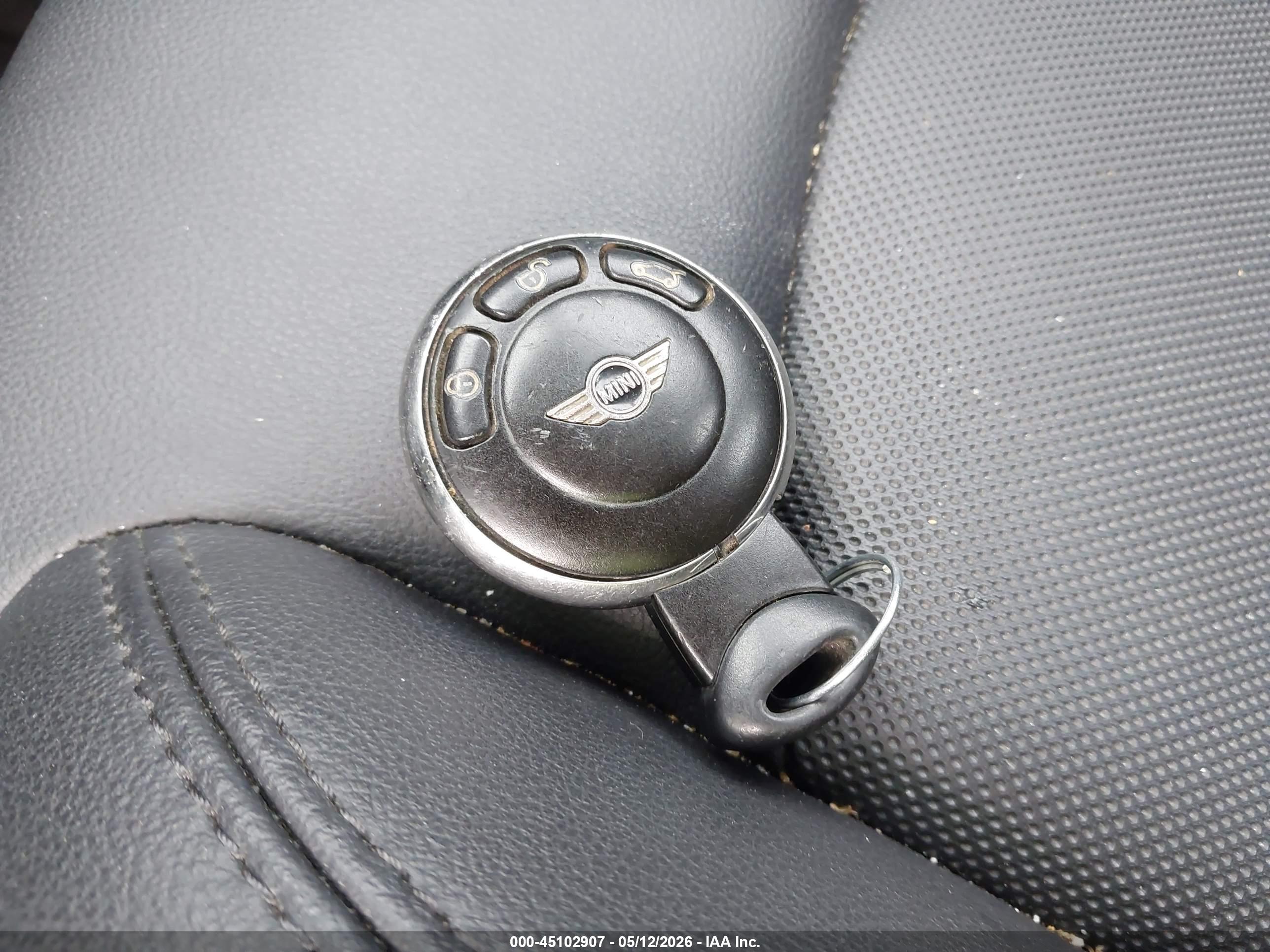 MINI COUNTRYMAN image 11