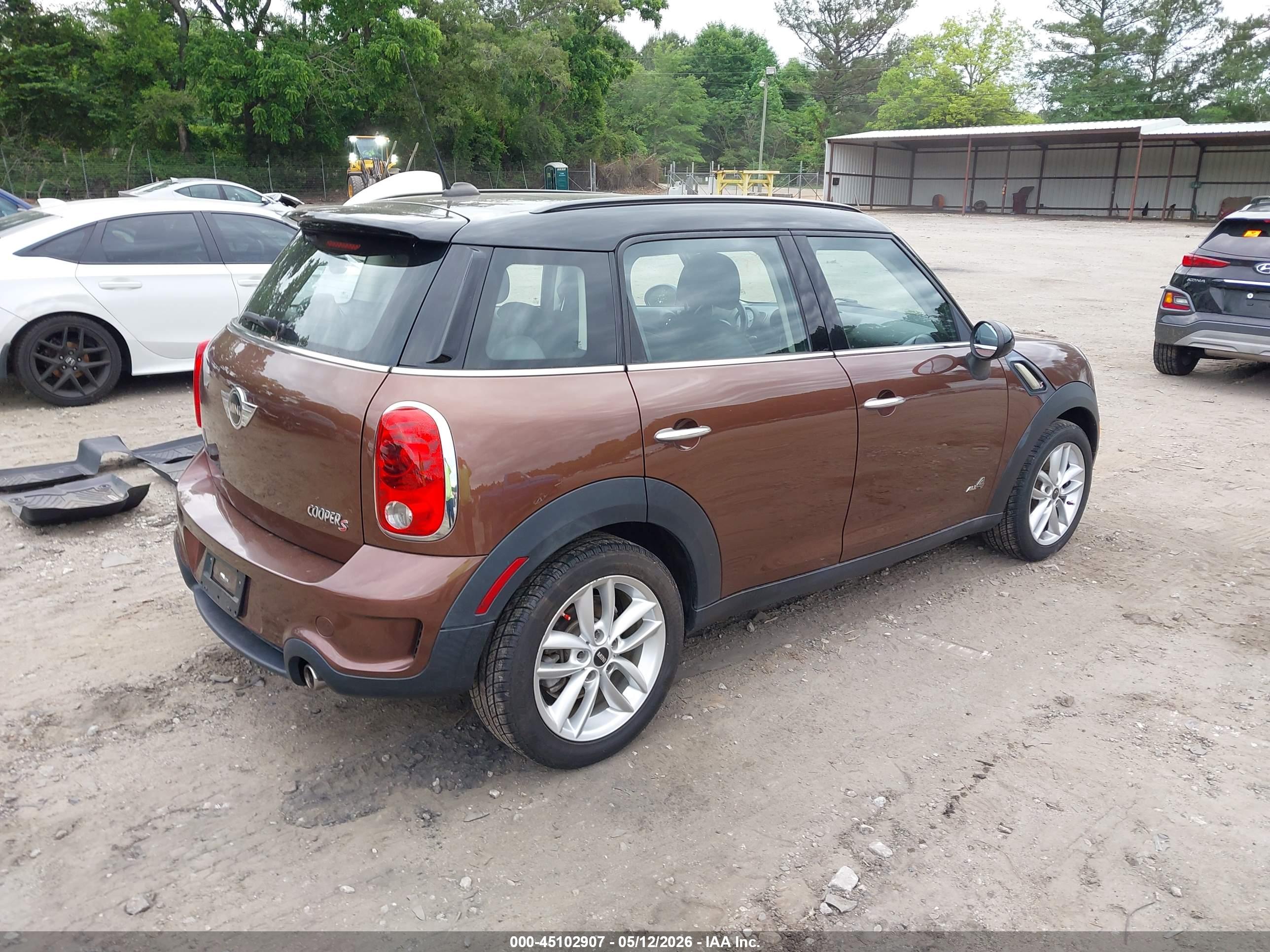 MINI COUNTRYMAN image 4