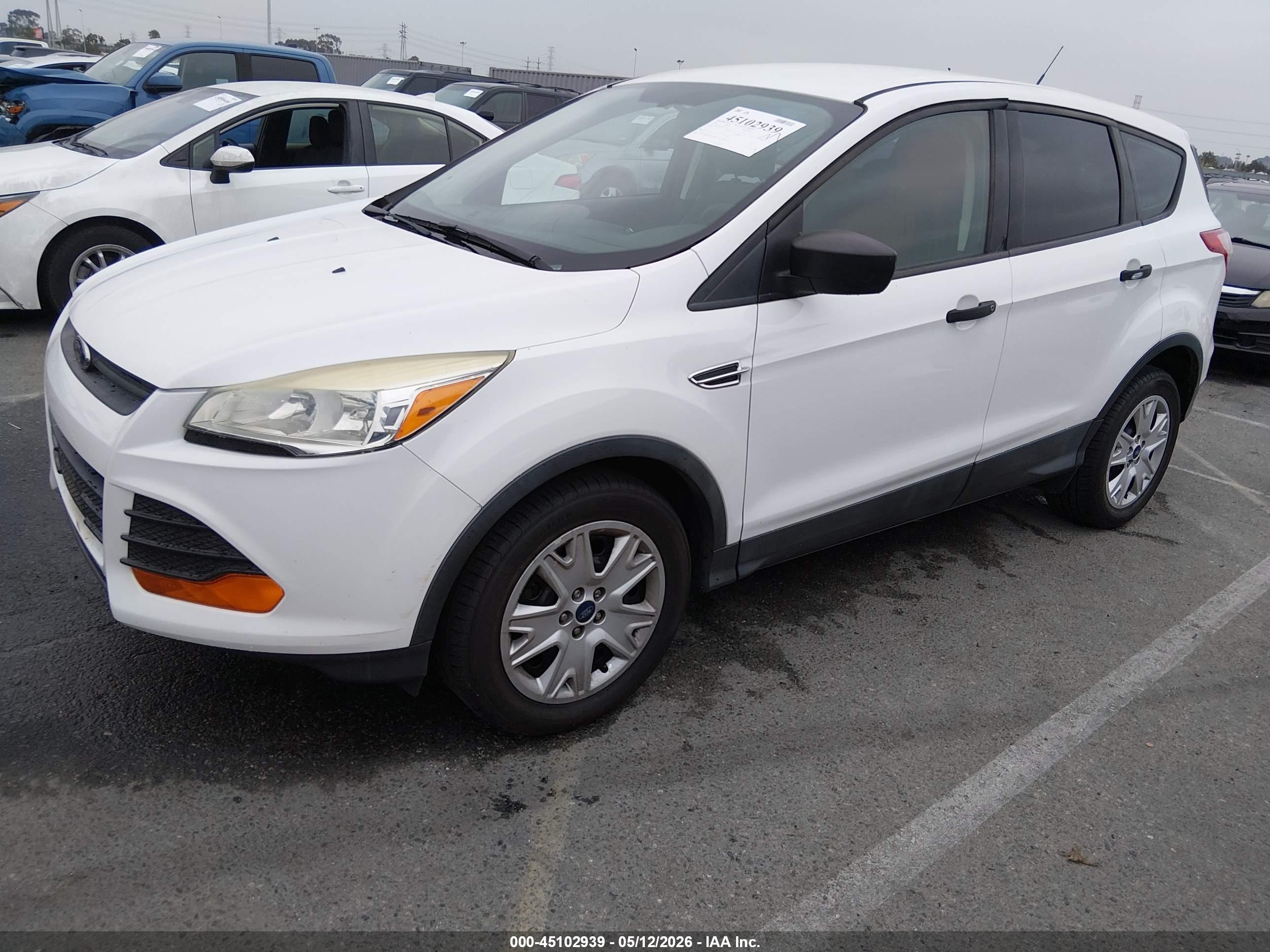 FORD ESCAPE image 2