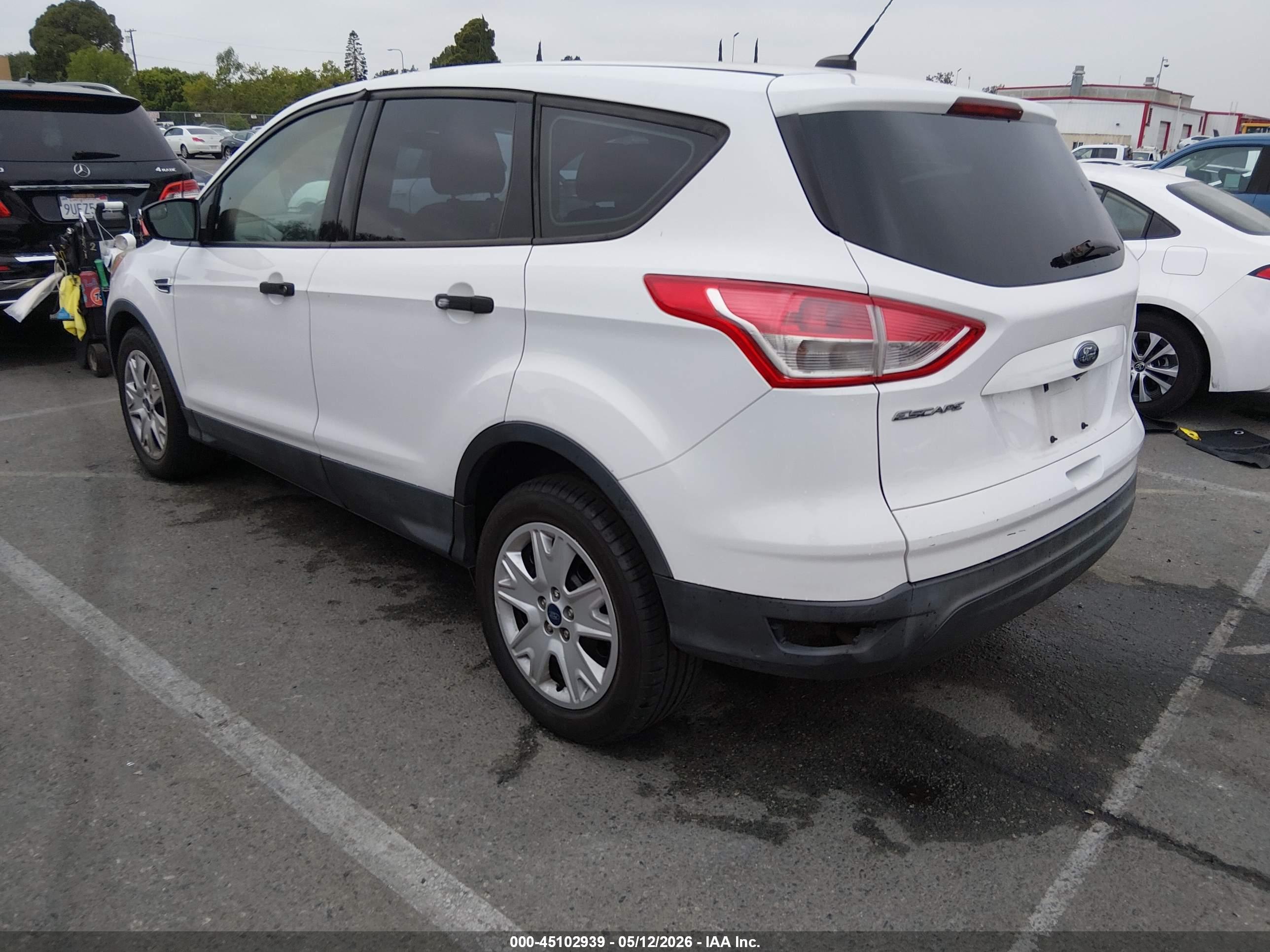 FORD ESCAPE image 3