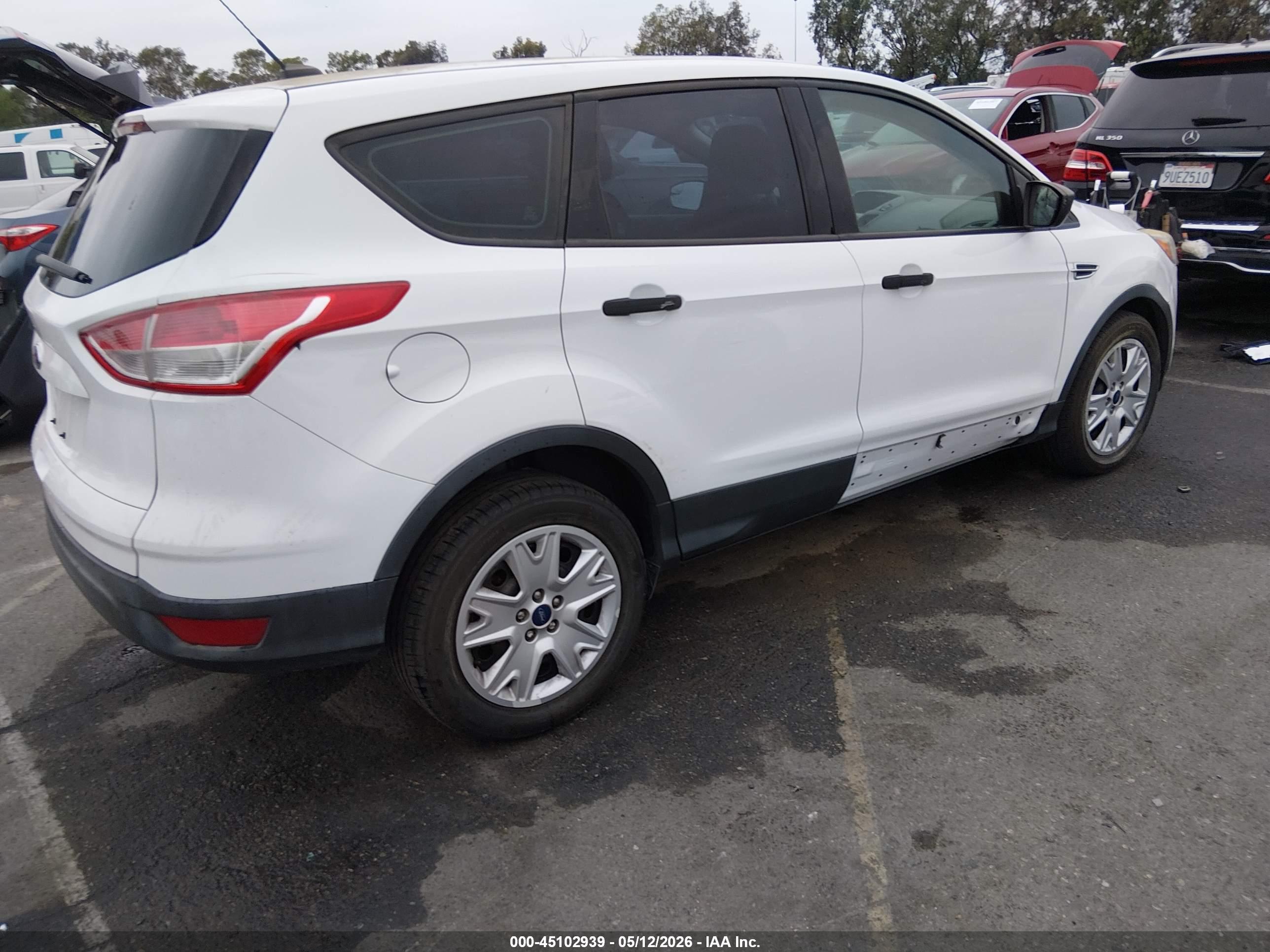 FORD ESCAPE image 4