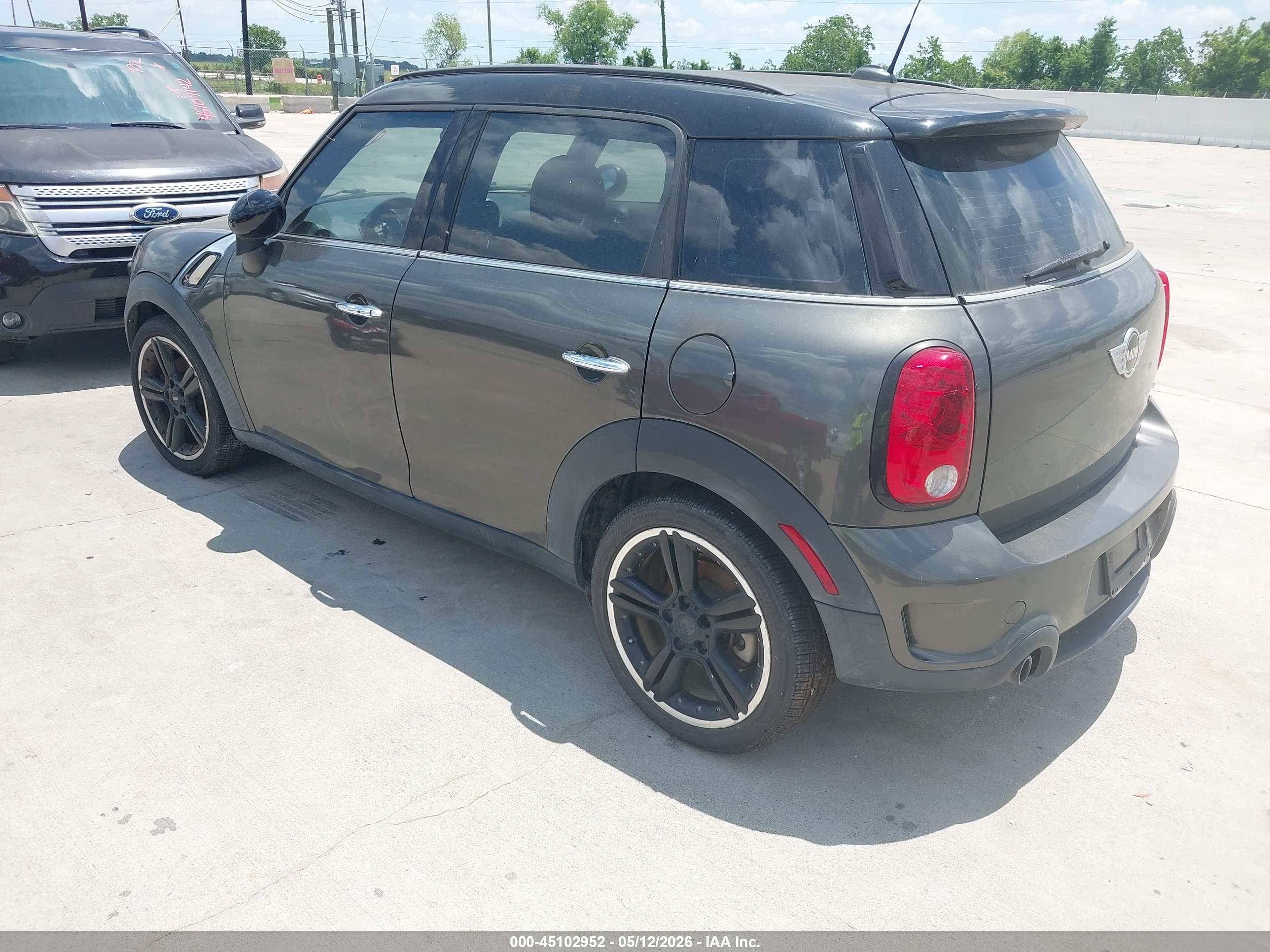 MINI COOPER image 3